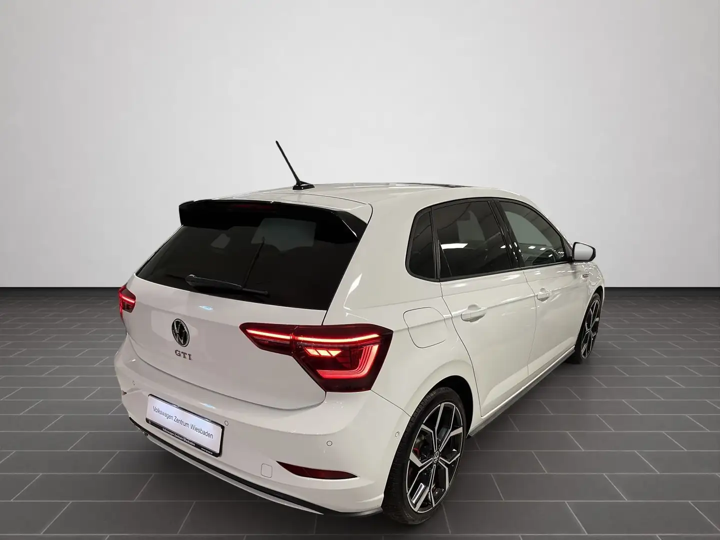 Volkswagen Polo GTI 2.0 TSI DSG, APP, Sitzh., Beats, Pano, Weiß - 2