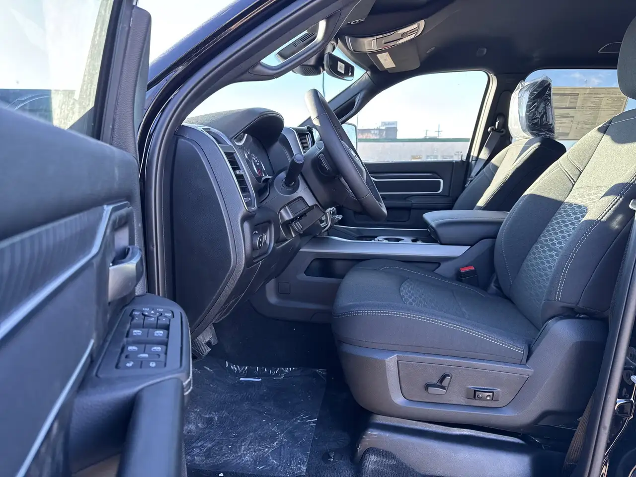 RAM 3500 снимка RAM 3500
