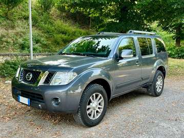Pathfinder III 2010 2.5 dci LE auto