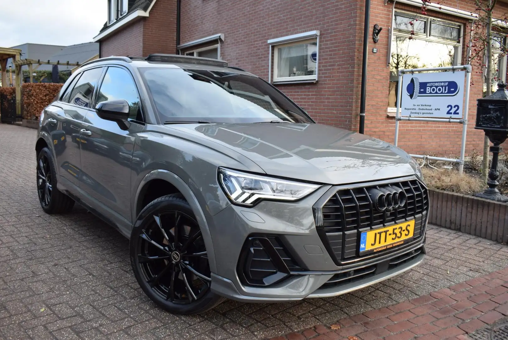 Audi Q3 45 TFSI e S-LINE/AUTOMAAT/PANODAK/360 CAMERA/ADAP- Gris - 2