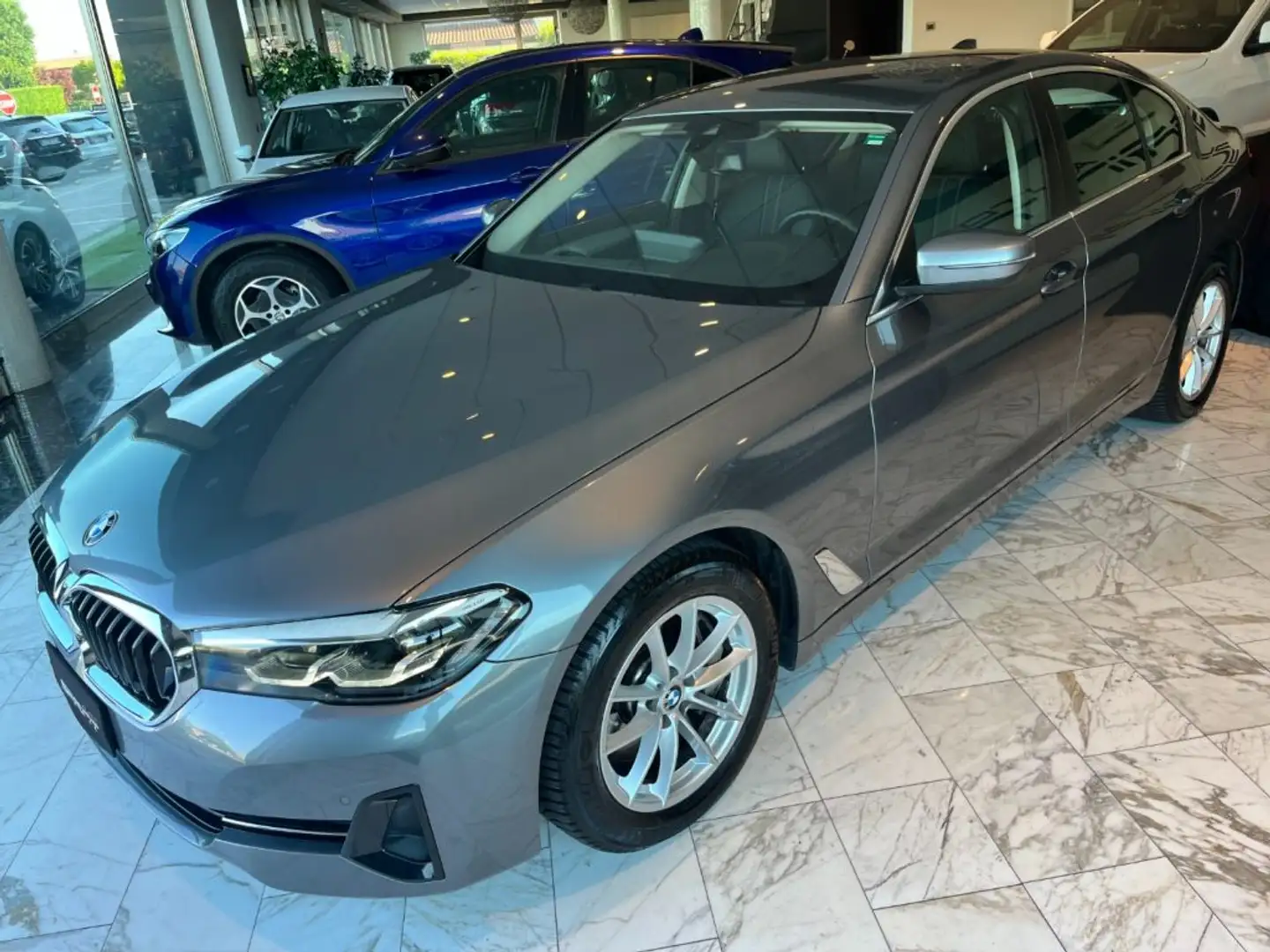 BMW 530 d Berlina 249cv xDrive Business StepTronic 48V Grigio - 1