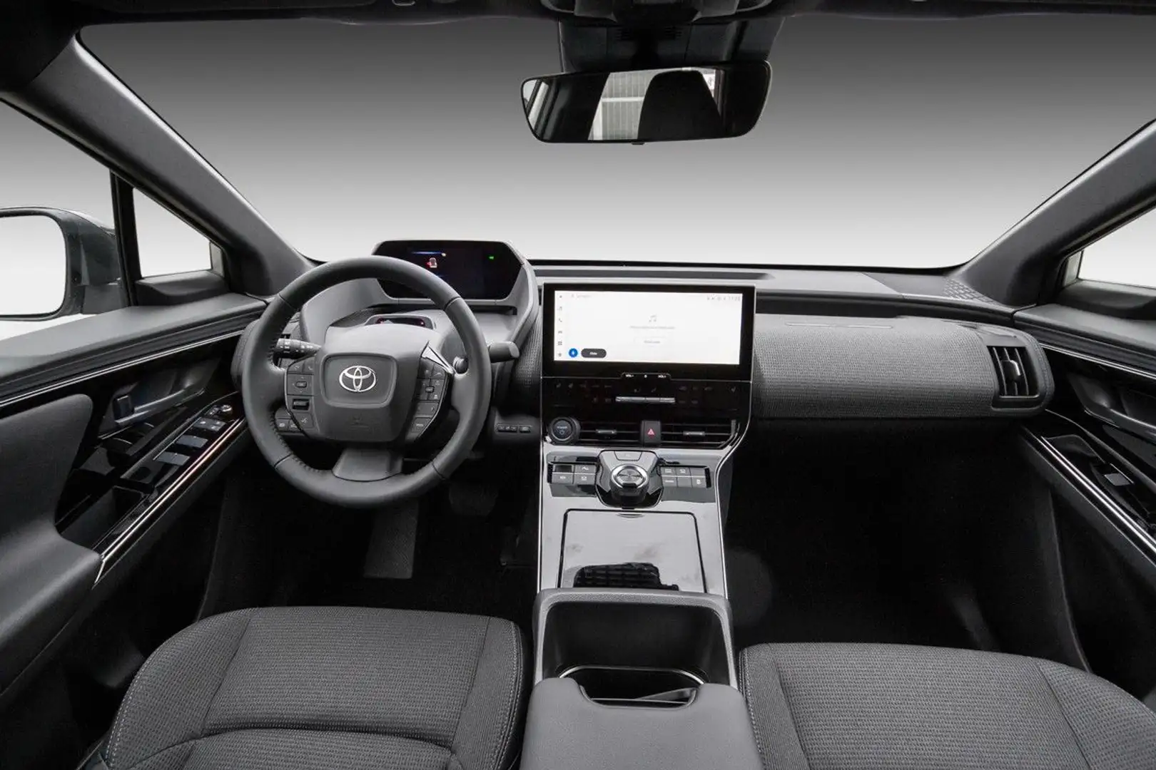 Toyota bZ4X 71,4 kWh 150kW Comfort-Paket Wärmepumpe Silber - 2