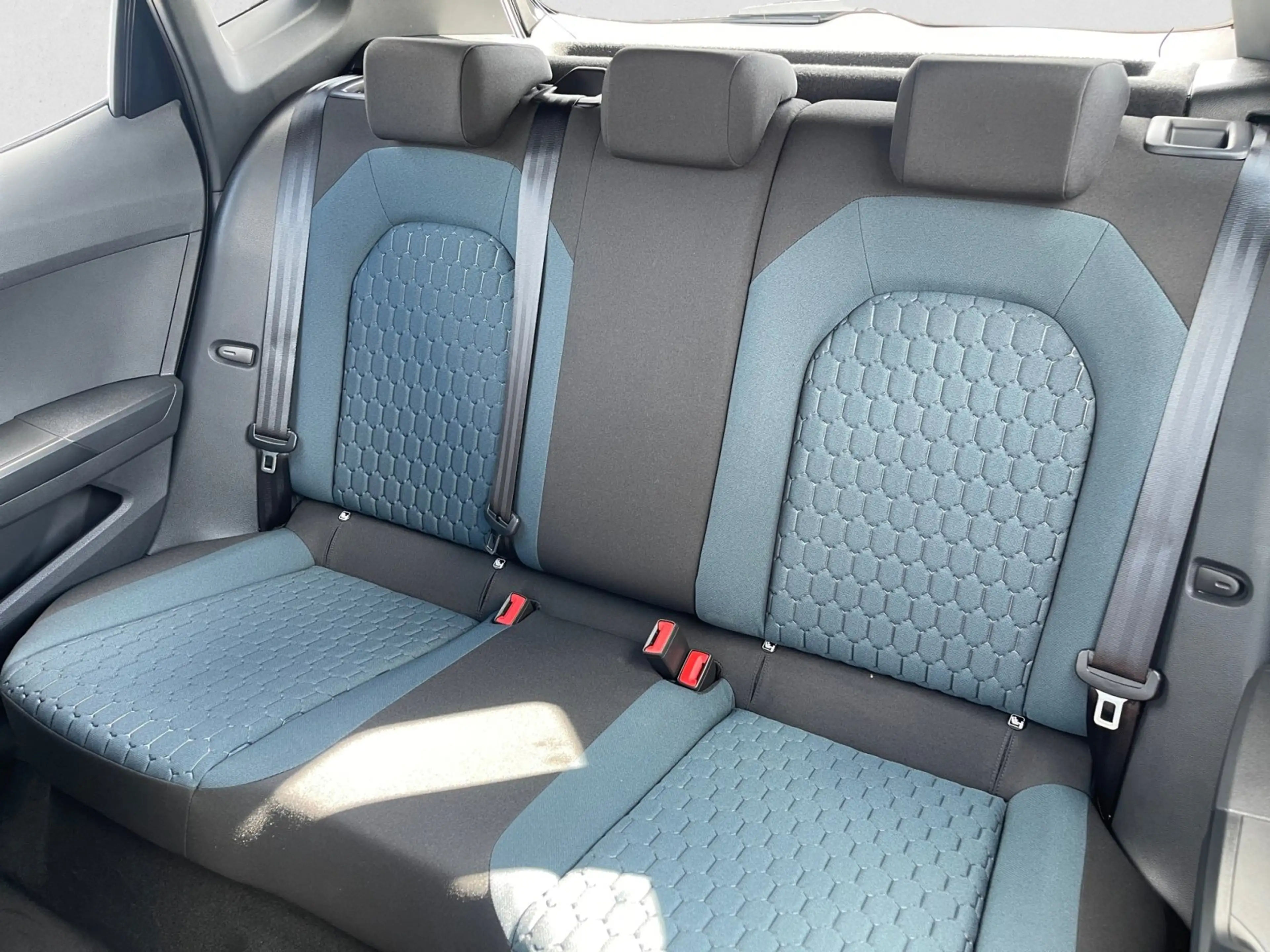 SEAT Arona Style TSI DSG|AHK|NAVI|KAMERA|APP-CONNECT| — photo 10