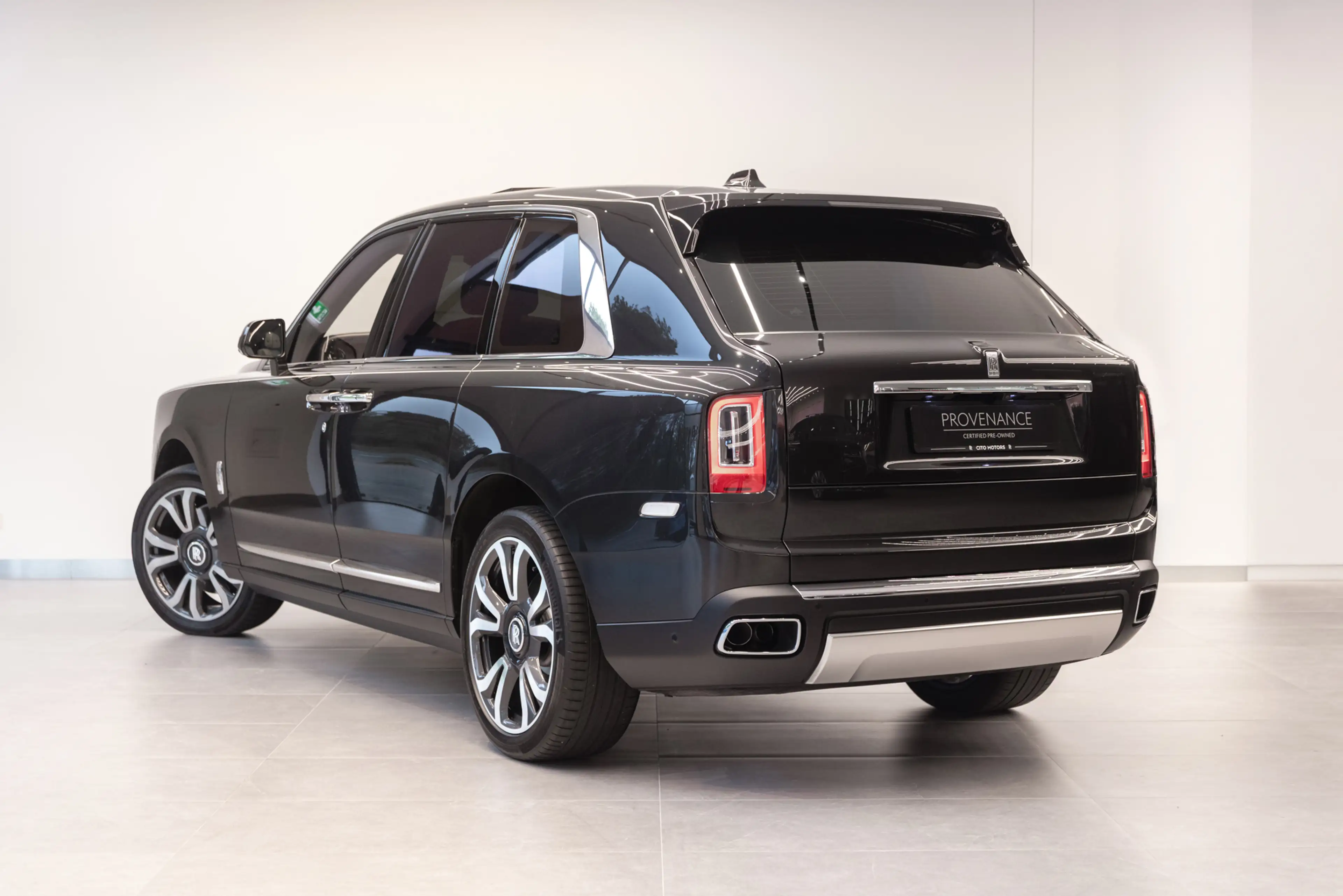 Rolls-Royce Cullinan 6.75 V12 — photo 10