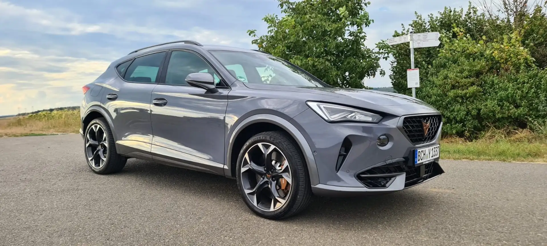 CUPRA Formentor VZ   Speziallackierung Beats Sound Anlage Grau - 2
