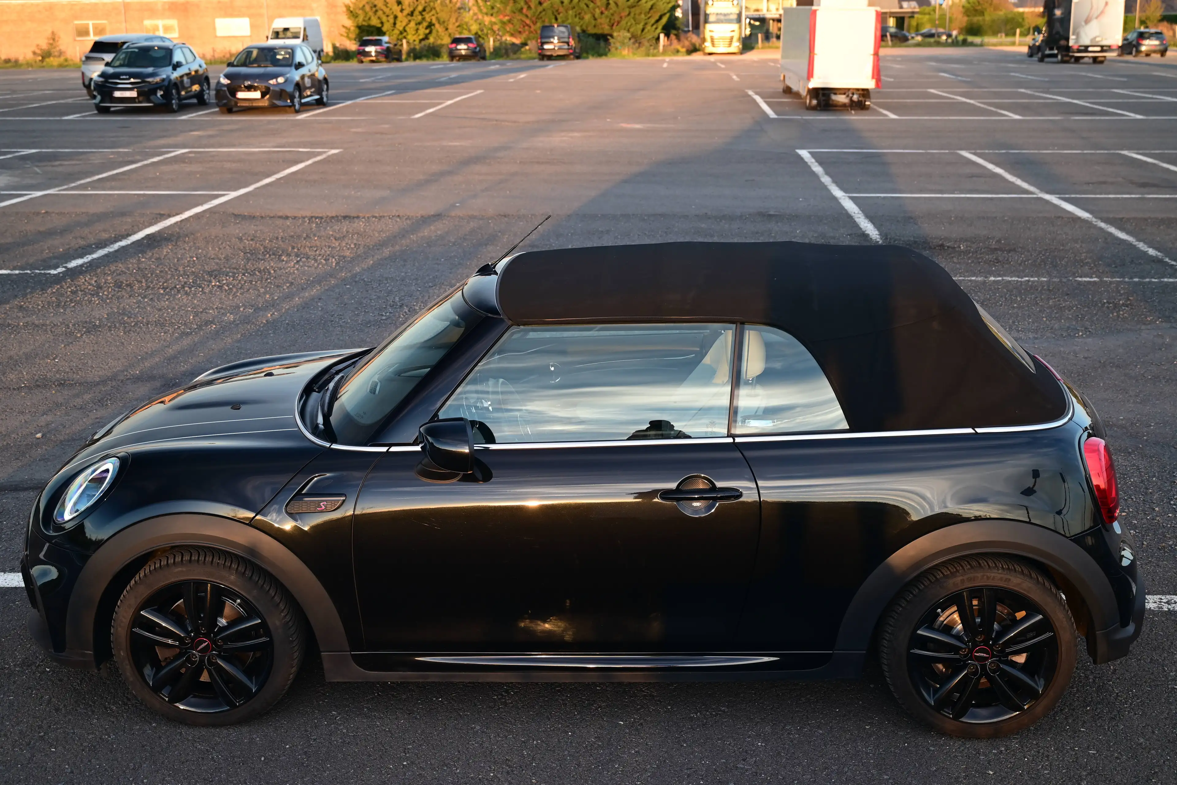 MINI Cooper S Cabrio SPORT AUT / JCW TRIM / LEATHER CHESTER GREY / FULL BLACK / TOP CONDITION — photo 14