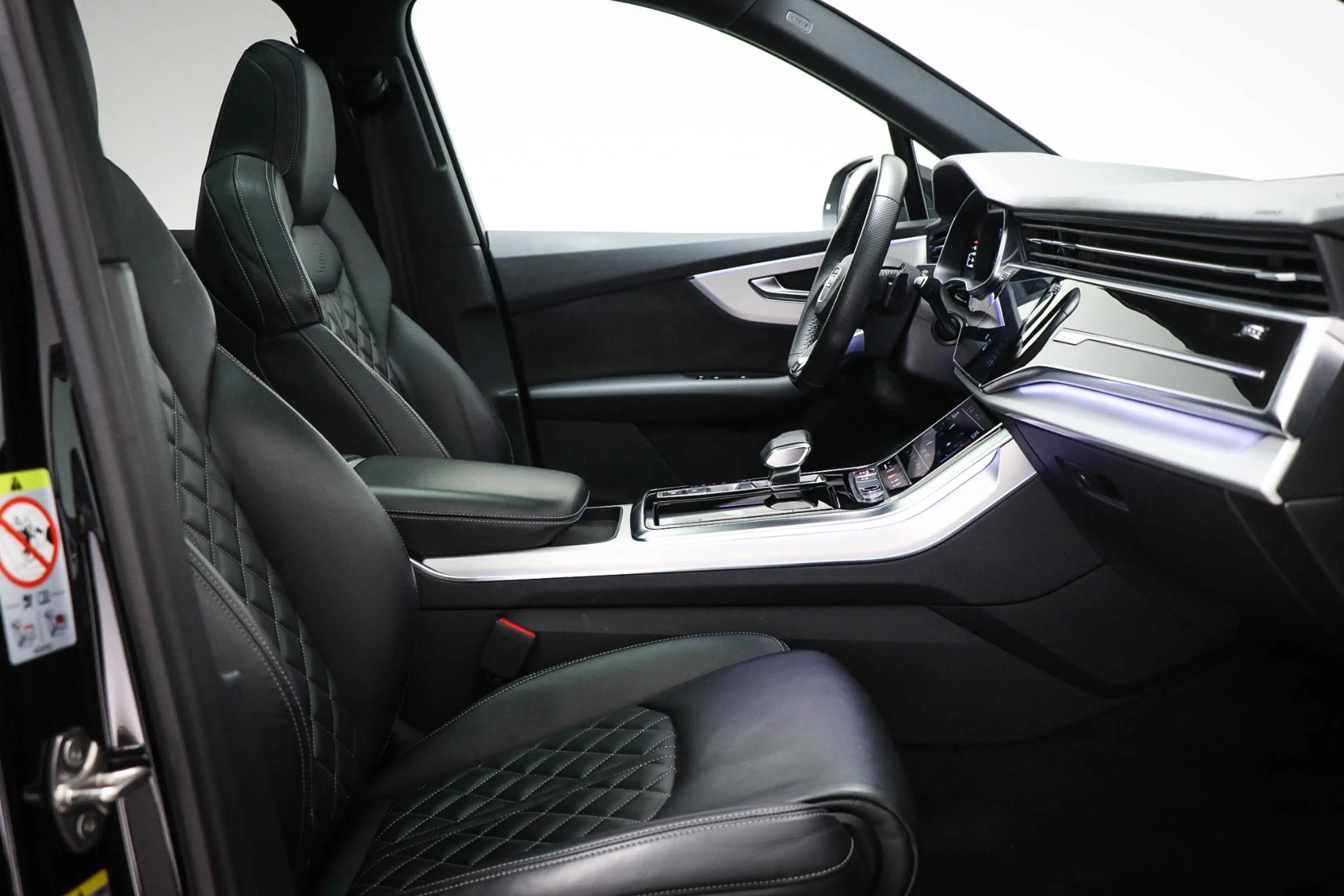 Audi Q7 4.0 TFSI SQ7 quattro 7p | PANORAMDAK | LEDER | STO — photo 3