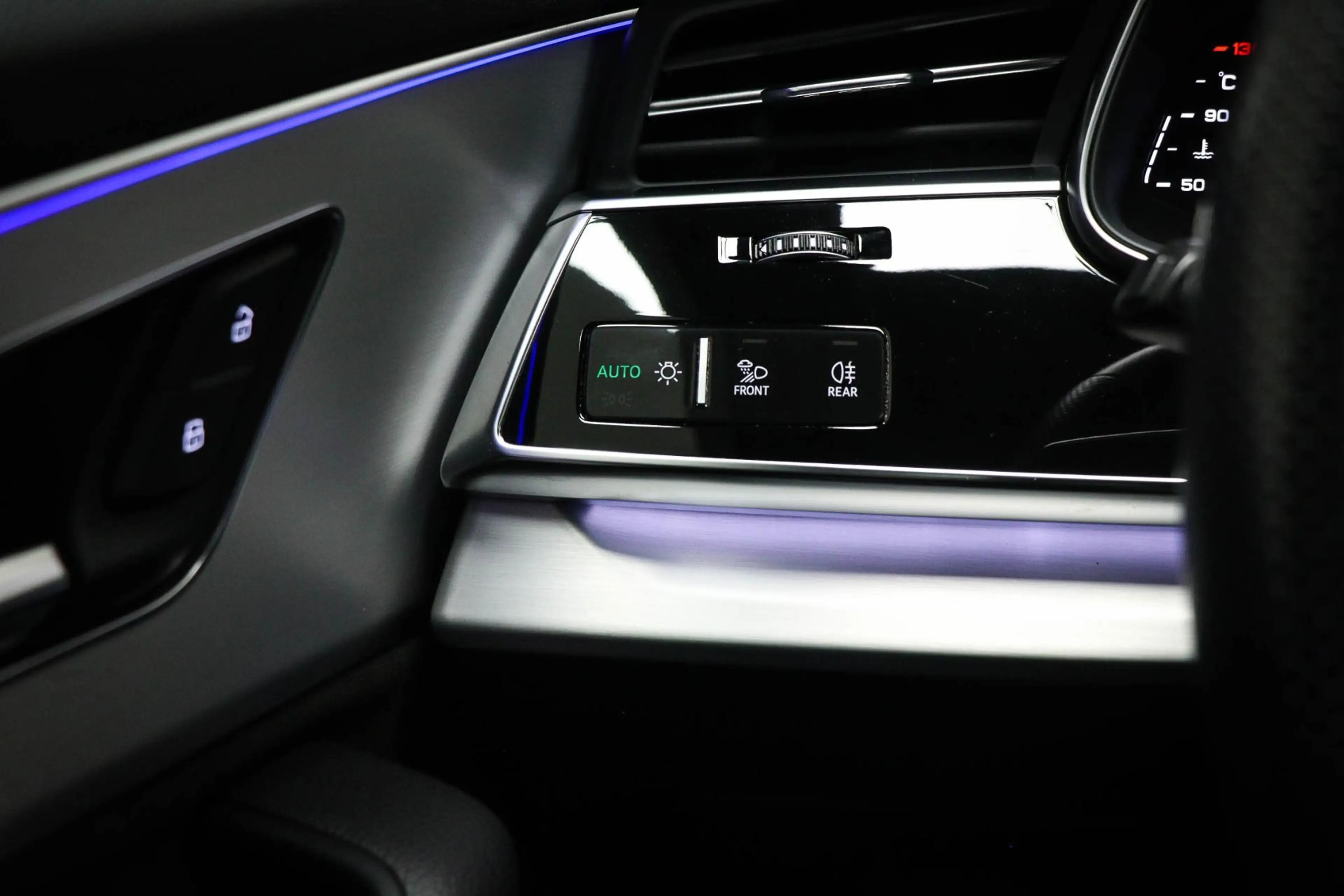 Audi Q7 4.0 TFSI SQ7 quattro 7p | PANORAMDAK | LEDER | STO — photo 32