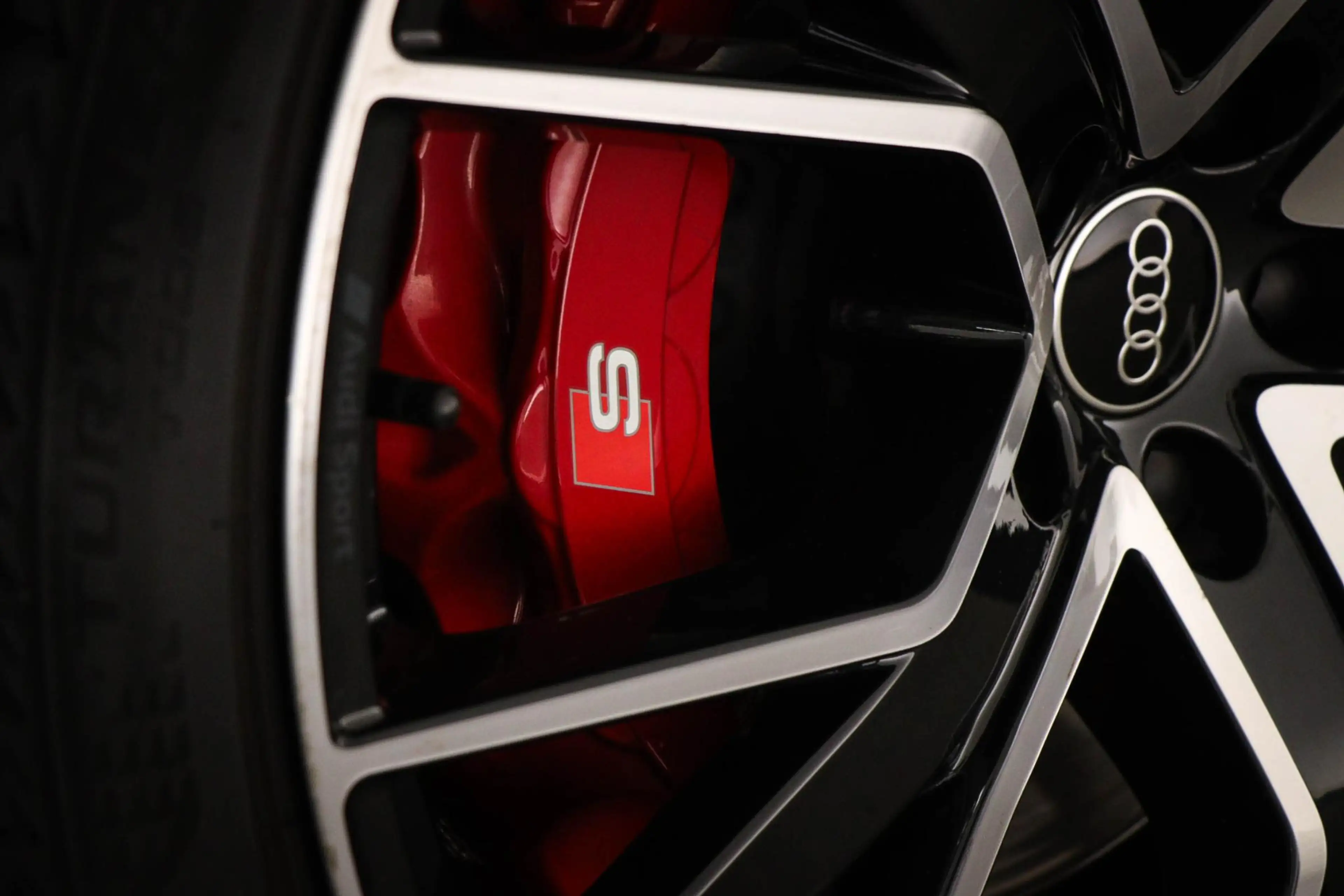 Audi Q7 4.0 TFSI SQ7 quattro 7p | PANORAMDAK | LEDER | STO — photo 28