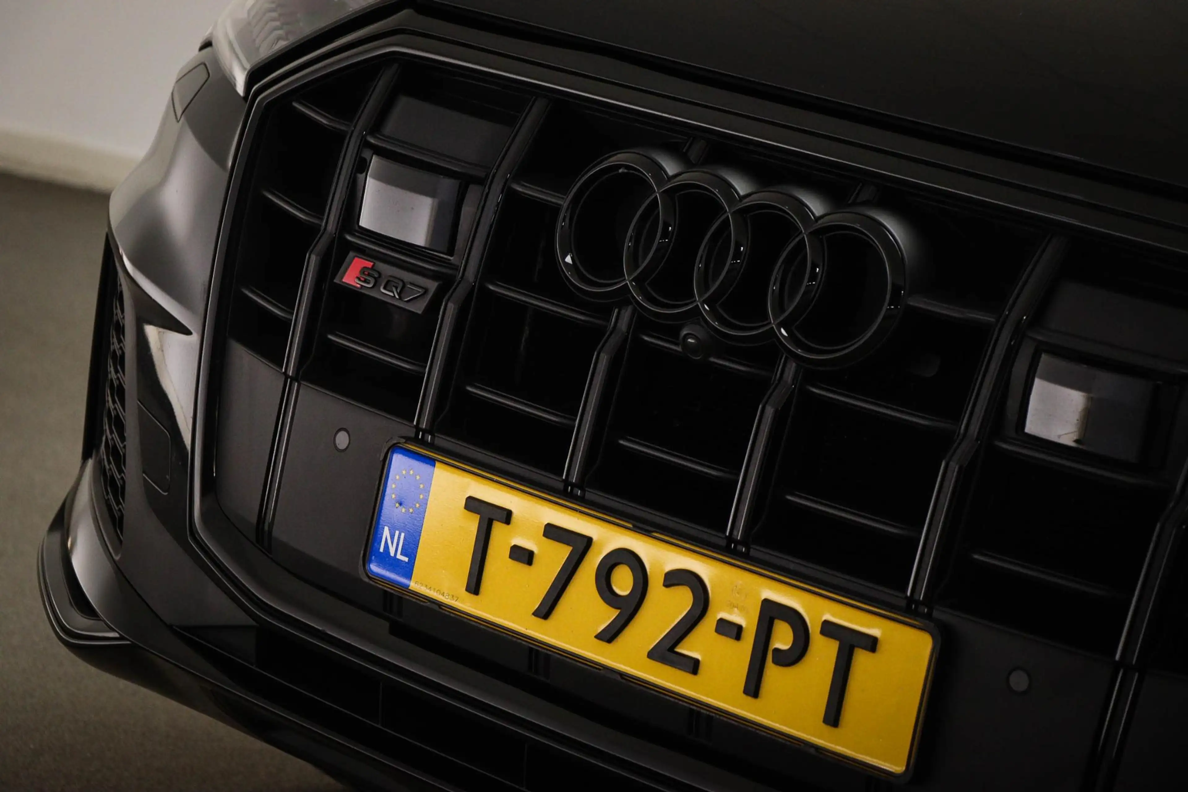 Audi Q7 4.0 TFSI SQ7 quattro 7p | PANORAMDAK | LEDER | STO — photo 18