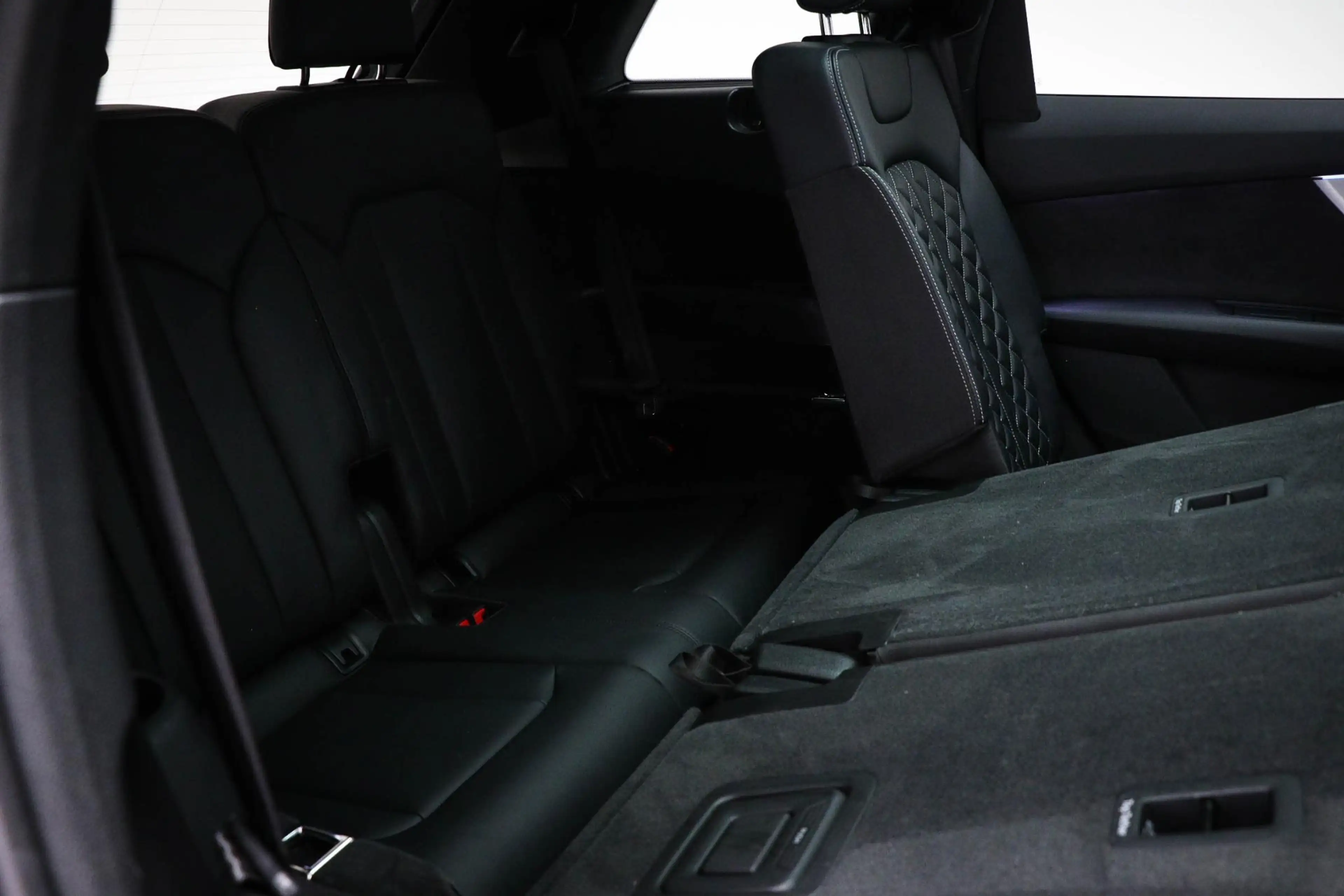 Audi Q7 4.0 TFSI SQ7 quattro 7p | PANORAMDAK | LEDER | STO — photo 12