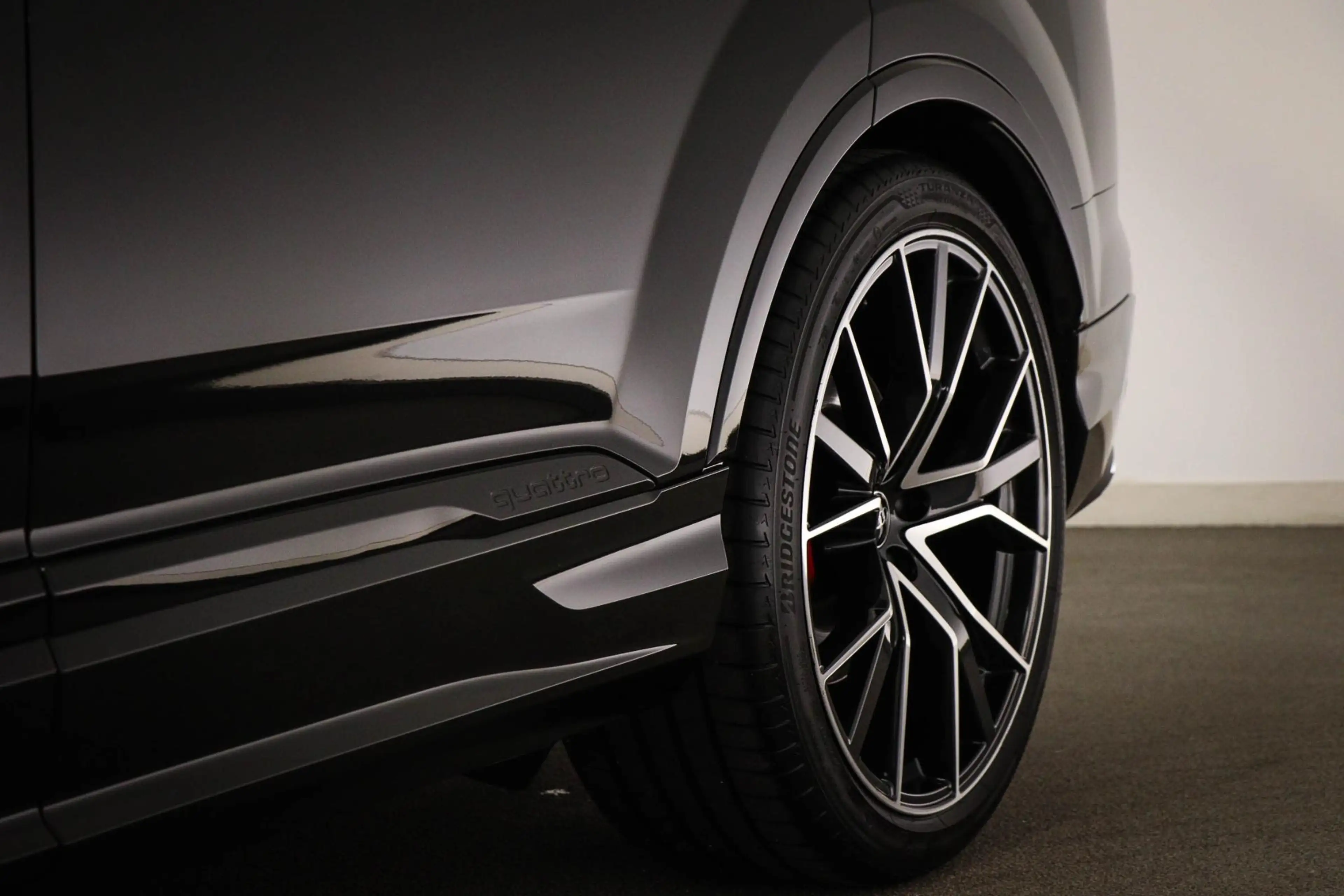 Audi Q7 4.0 TFSI SQ7 quattro 7p | PANORAMDAK | LEDER | STO — photo 22
