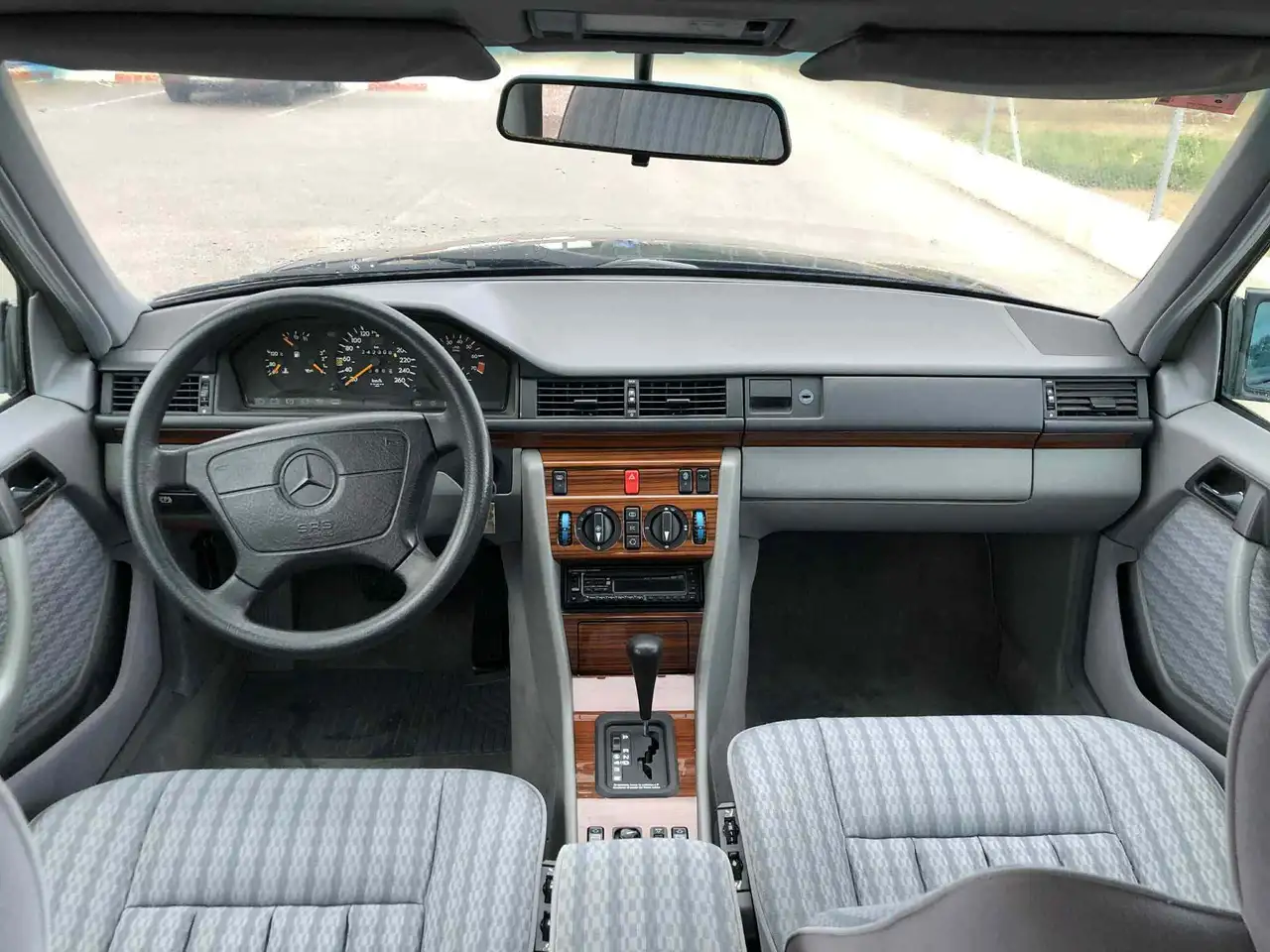 Mercedes-Benz E 280 W124 280E, foto 4