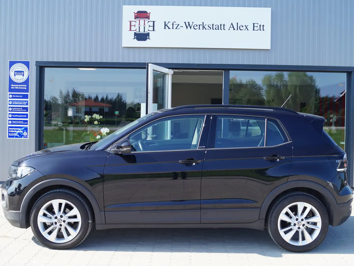 Volkswagen T-Cross Active Schwarz - 2