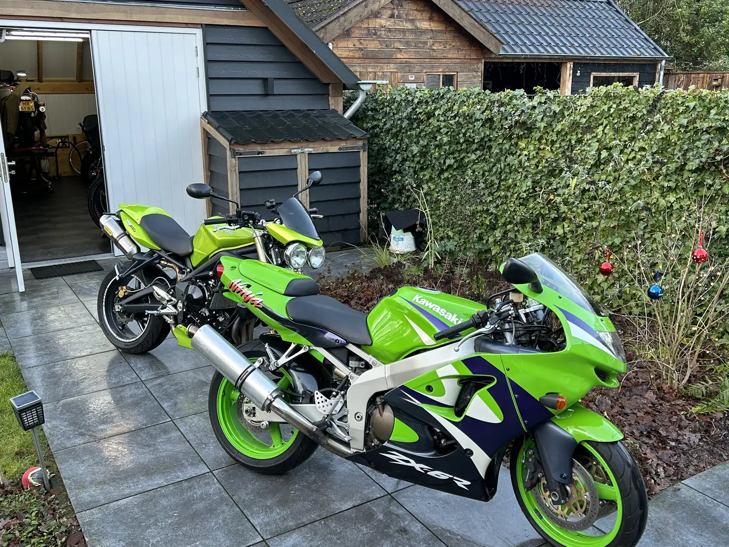 Kawasaki ZX 600 ZX6R - 1