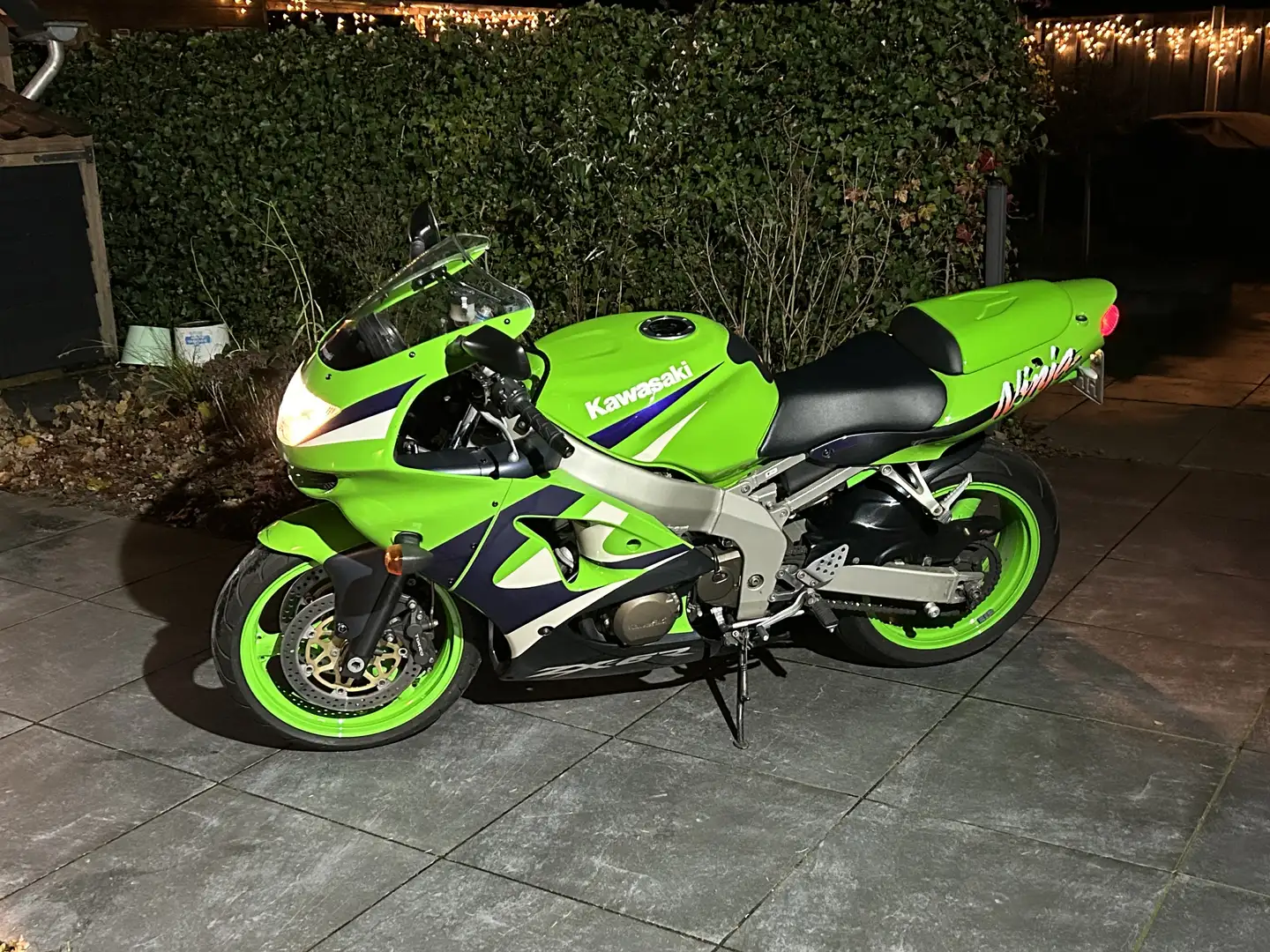 Kawasaki ZX 600 ZX6R - 1