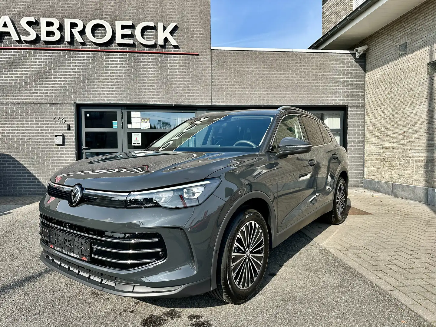 Volkswagen Tiguan 1.5 eTSI DSG Elegance Hybrid*360Cam*Matrix Led*GPS Gris - 1