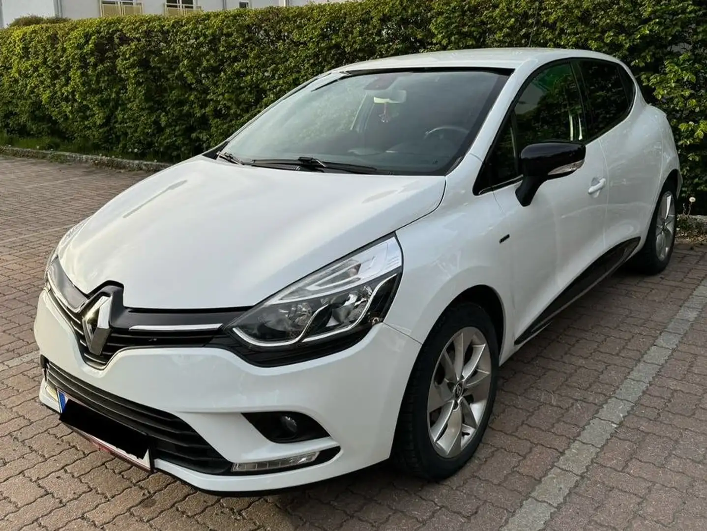 Renault Clio Clio Limited 1,2 16V 75 Limited Weiß - 1