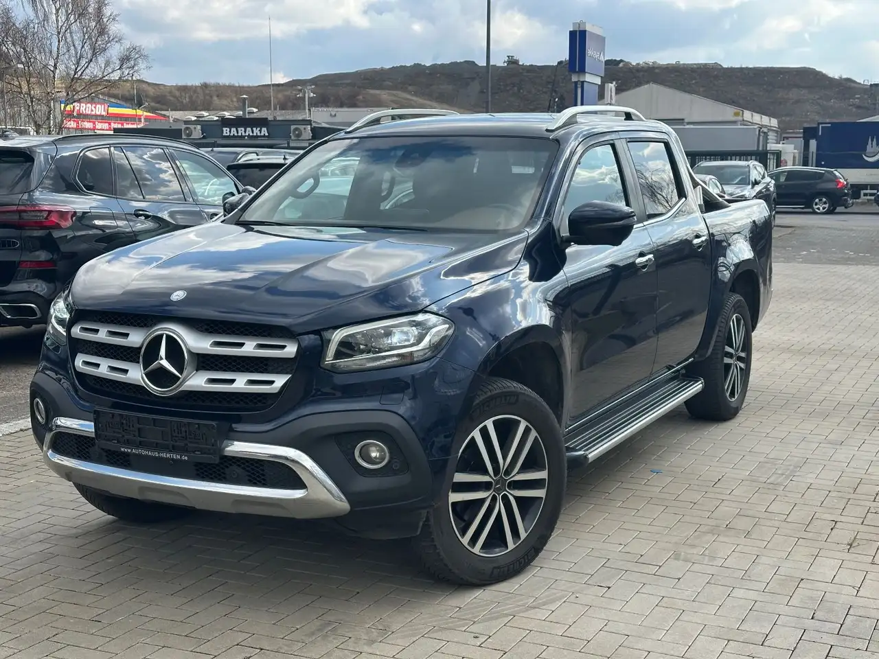 Mercedes-Benz X 250