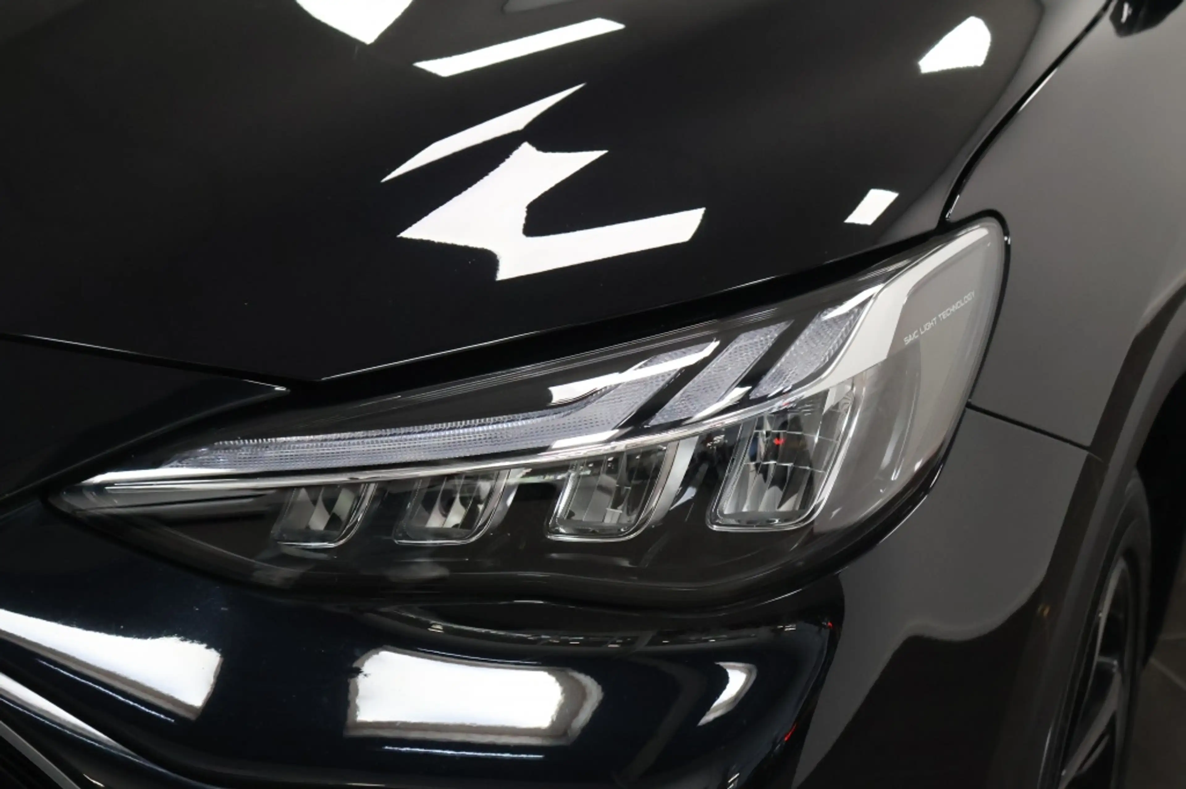 MG EHS 1.5 TGDI Luxury — photo 6