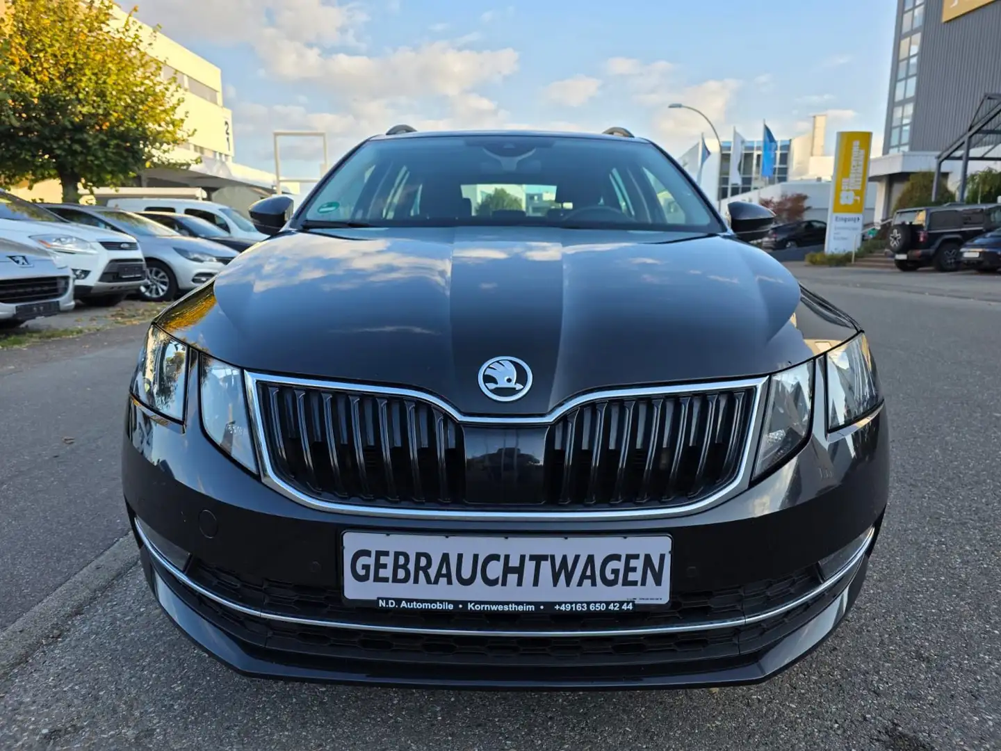Skoda Octavia Combi Style 2,0 *1.Hand Schwarz - 2