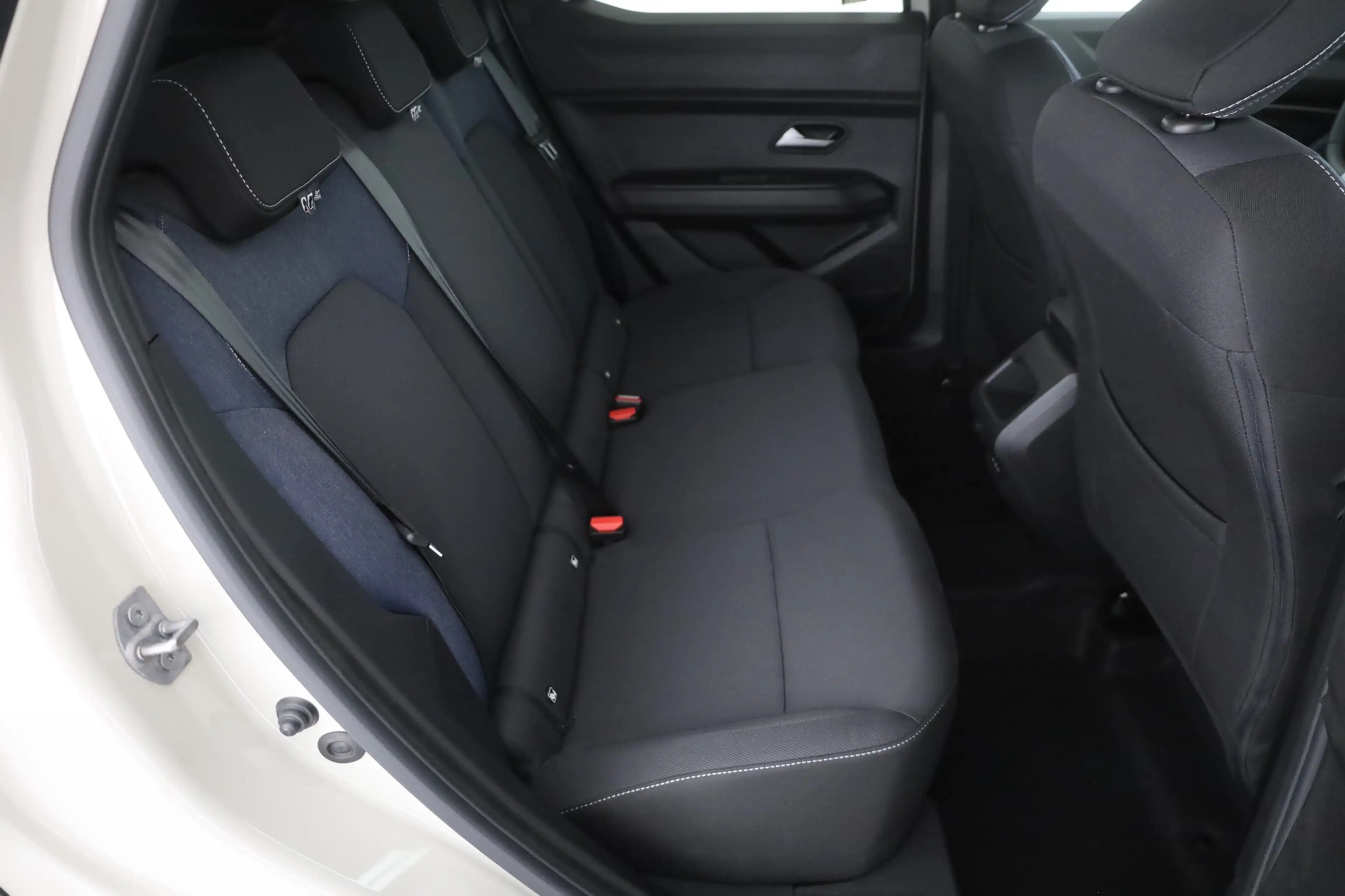 Dacia Duster Journey TCe 130 LED Kamera — photo 25