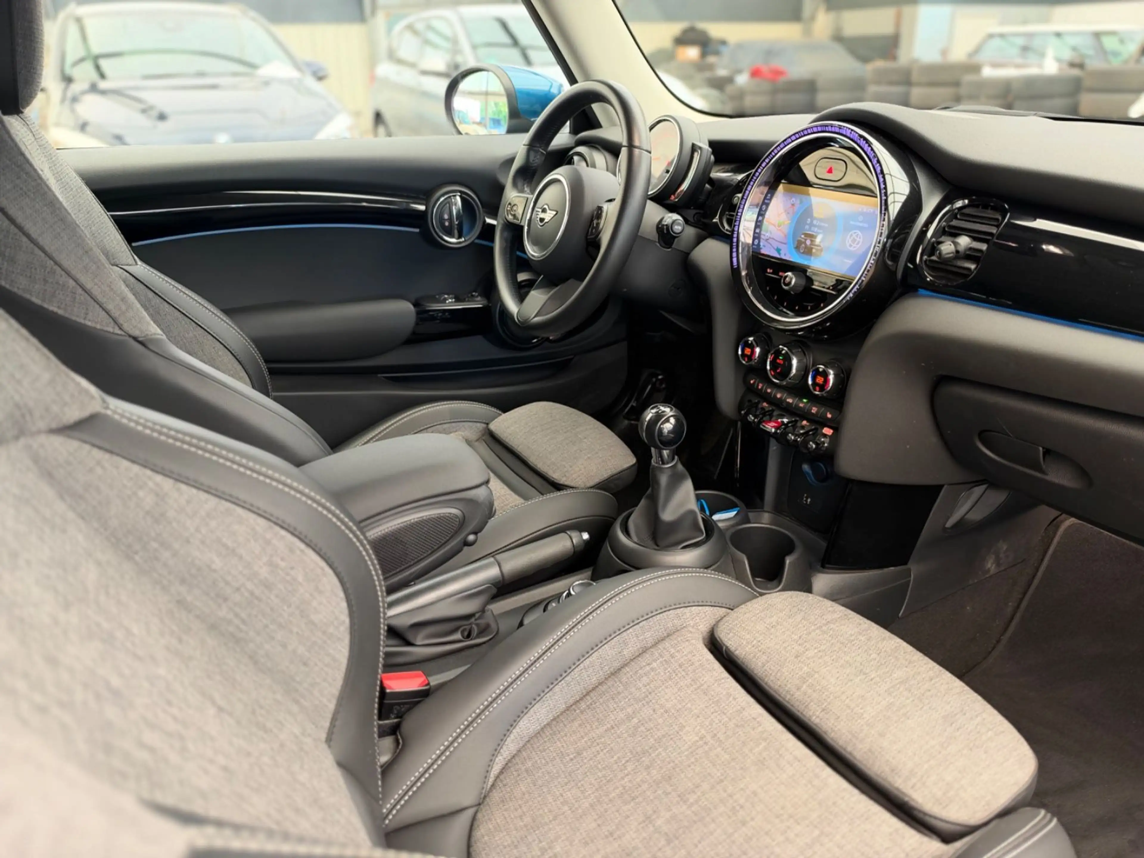MINI One /LED/Navi/Apple-CarPlay/Sportsitze/PDC — photo 14