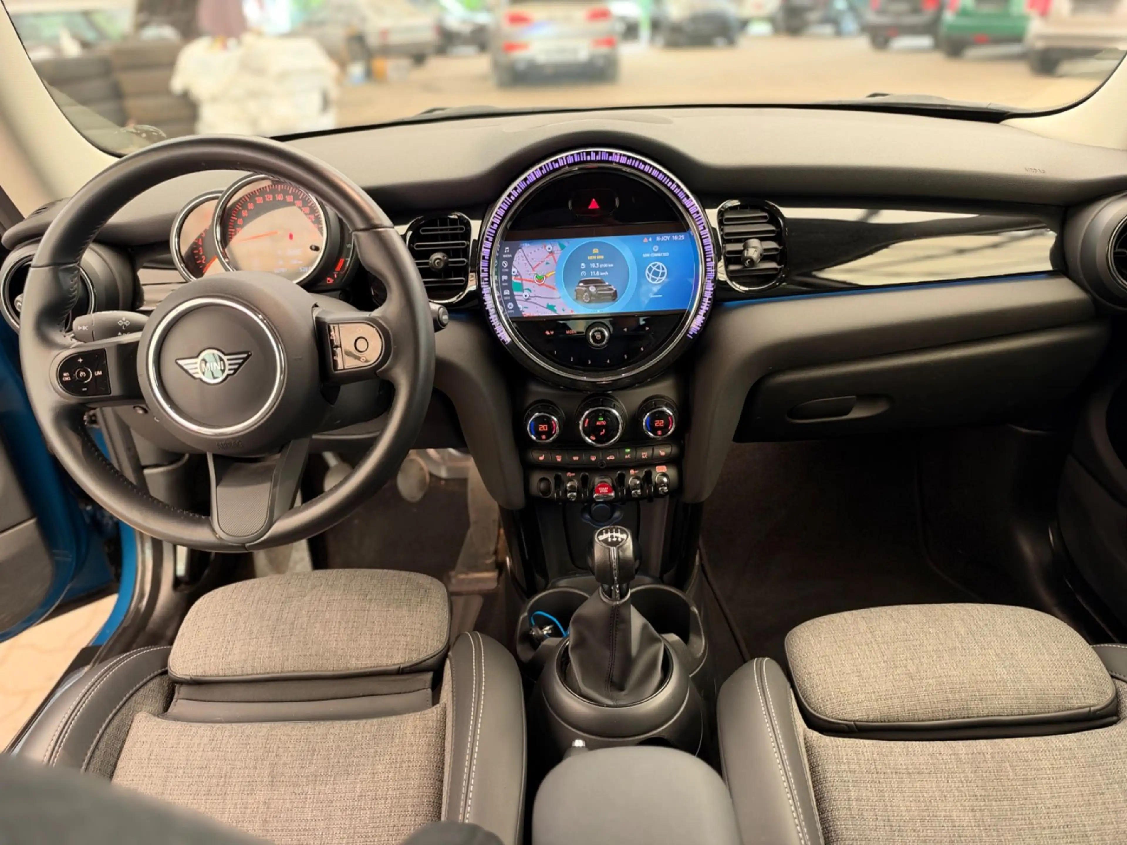 MINI One /LED/Navi/Apple-CarPlay/Sportsitze/PDC — photo 12
