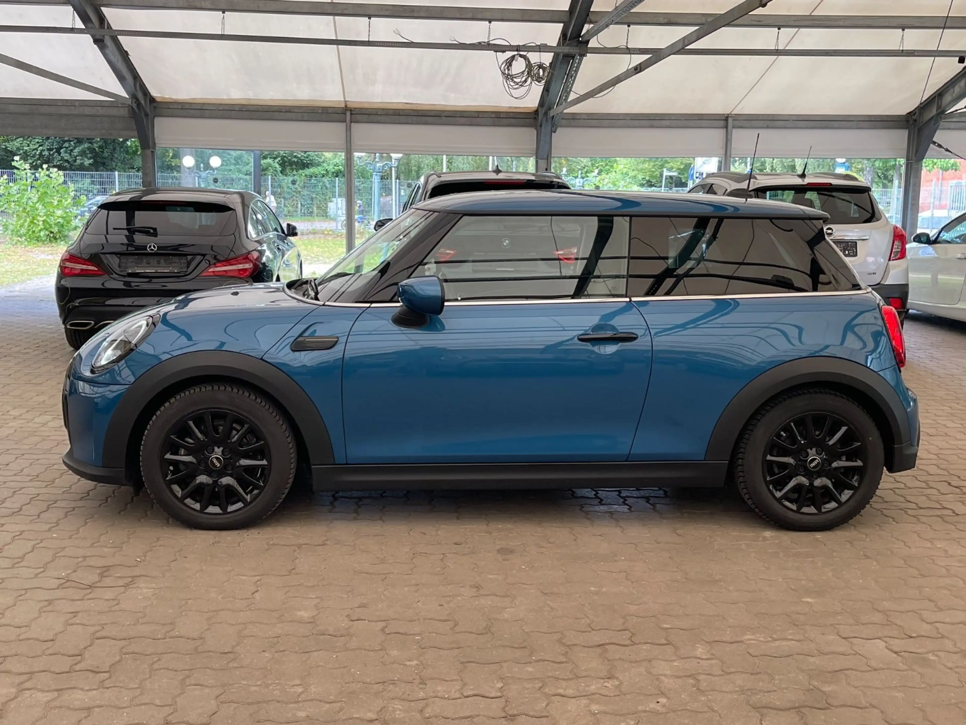 MINI One /LED/Navi/Apple-CarPlay/Sportsitze/PDC — photo 4