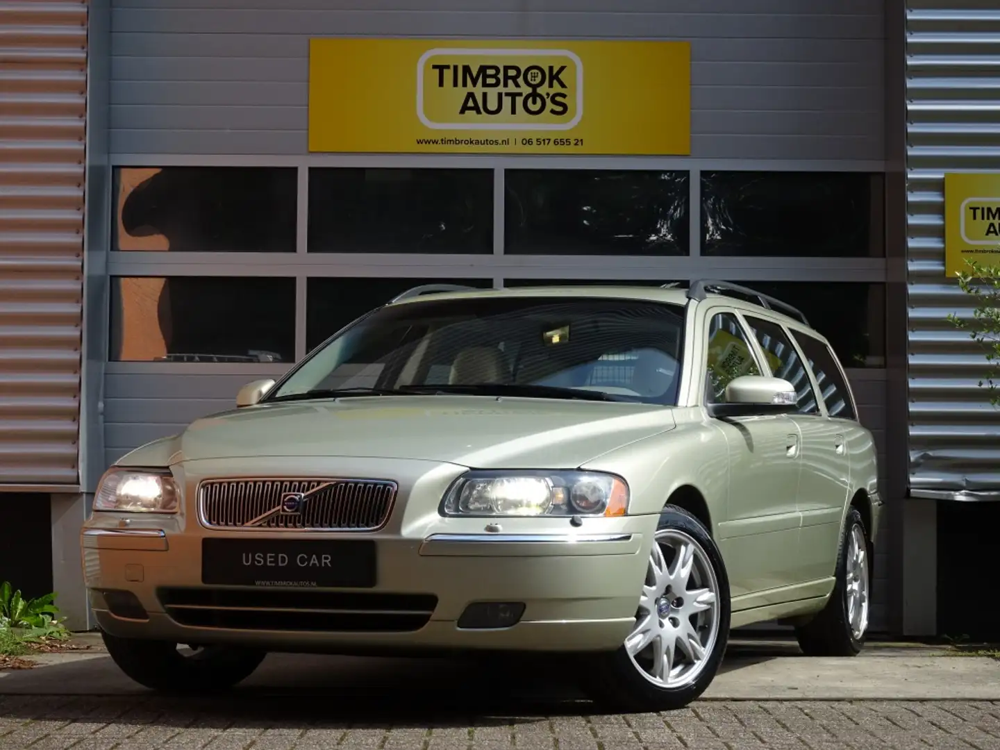 Volvo V70 2.5T 210pk Aut. Summum *Lunar Gold / Xenon / Softl Oro - 1