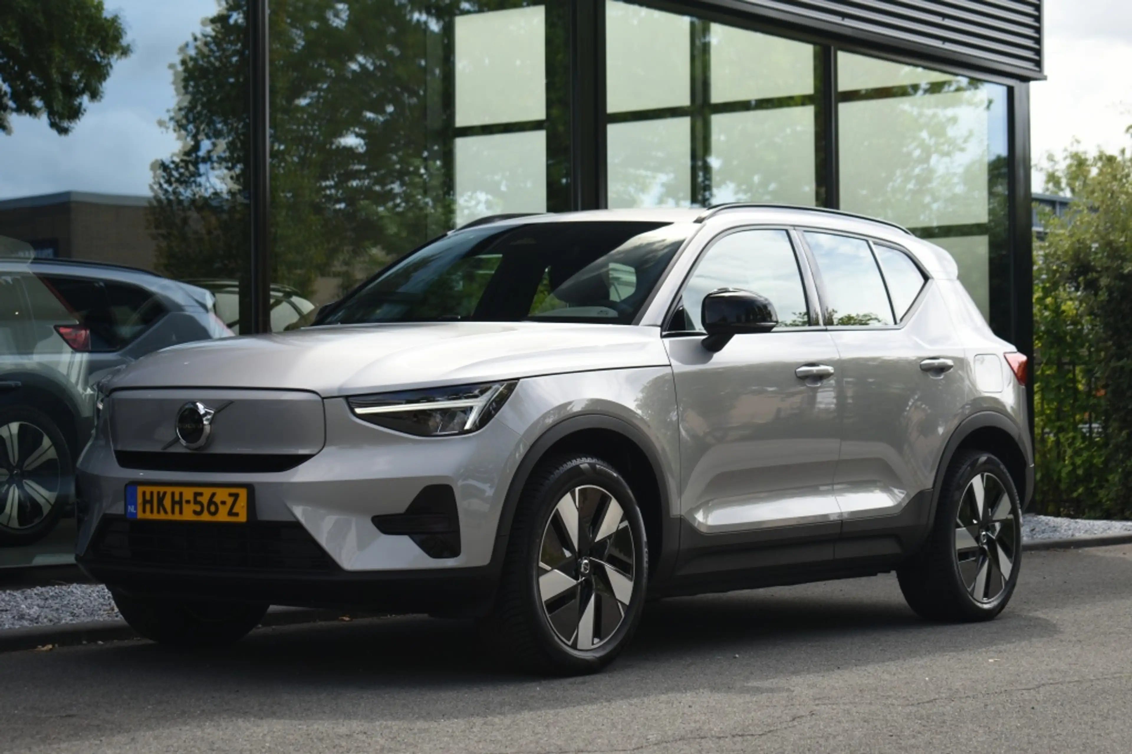 Volvo EX40 Extended Range Plus 252Pk/82kWh | Trekhaak | Clima — photo 8