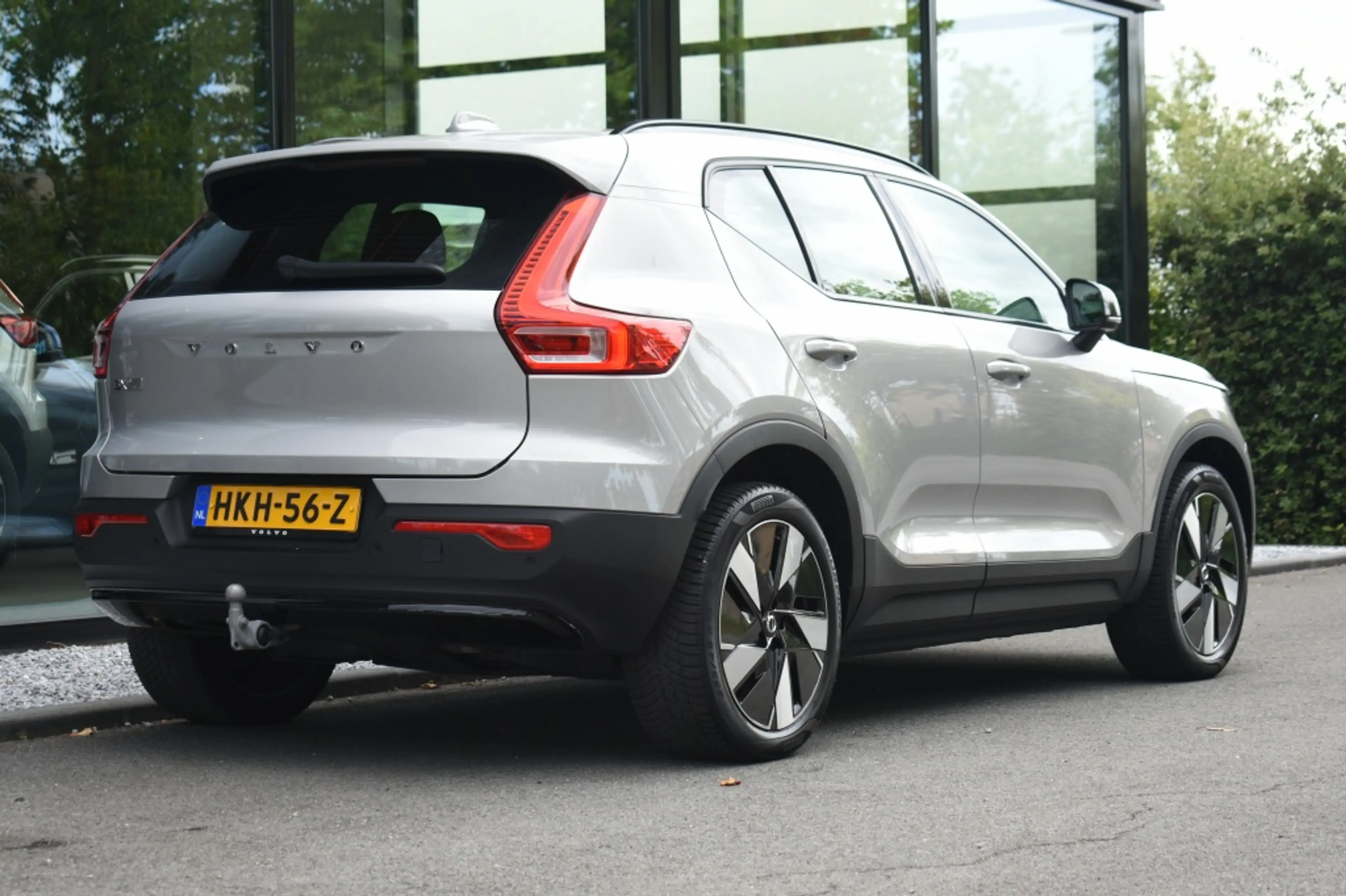 Volvo EX40 Extended Range Plus 252Pk/82kWh | Trekhaak | Clima — photo 2