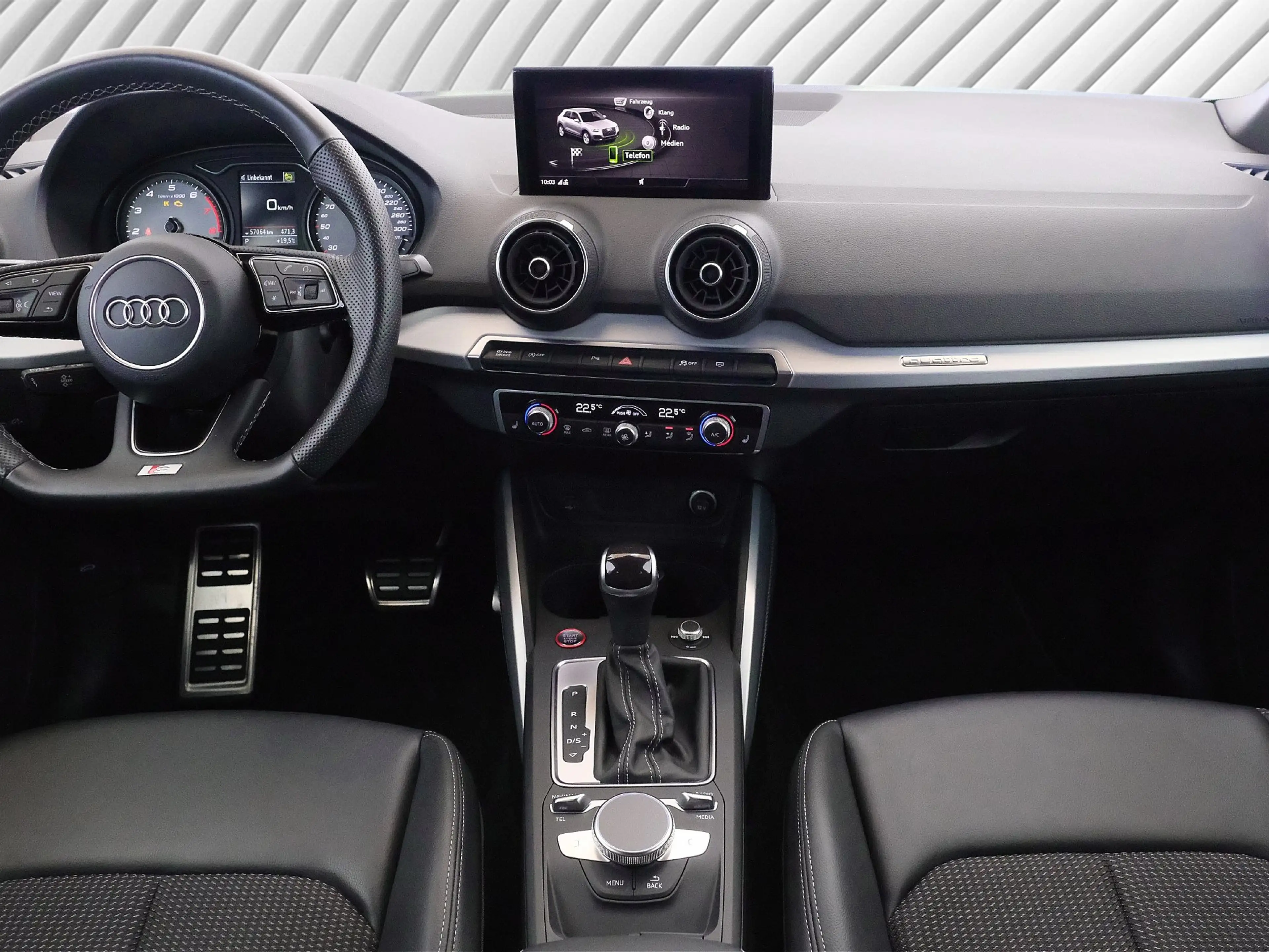 Audi SQ2 2.0 TFSI quattro — photo 12