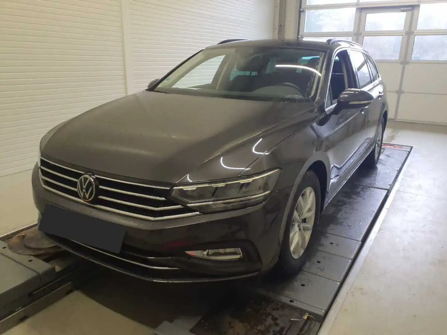 Volkswagen Passat Variant Business 1.5TSI LED AHK NAV KAM Grau - 2