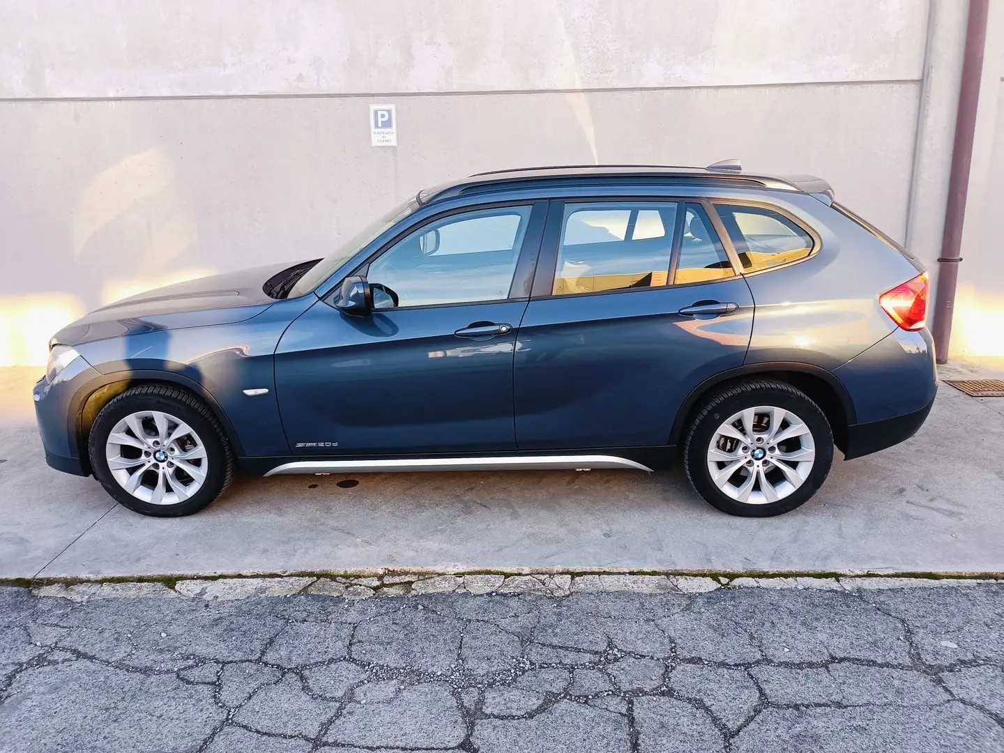 BMW X1 S DRIVE 20 D Modrá - 1