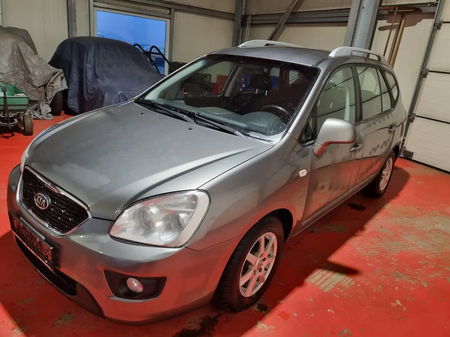 Kia Carens Carens 1,6 CRDi VGT Active DPF Active 7sitzer Grau - 1