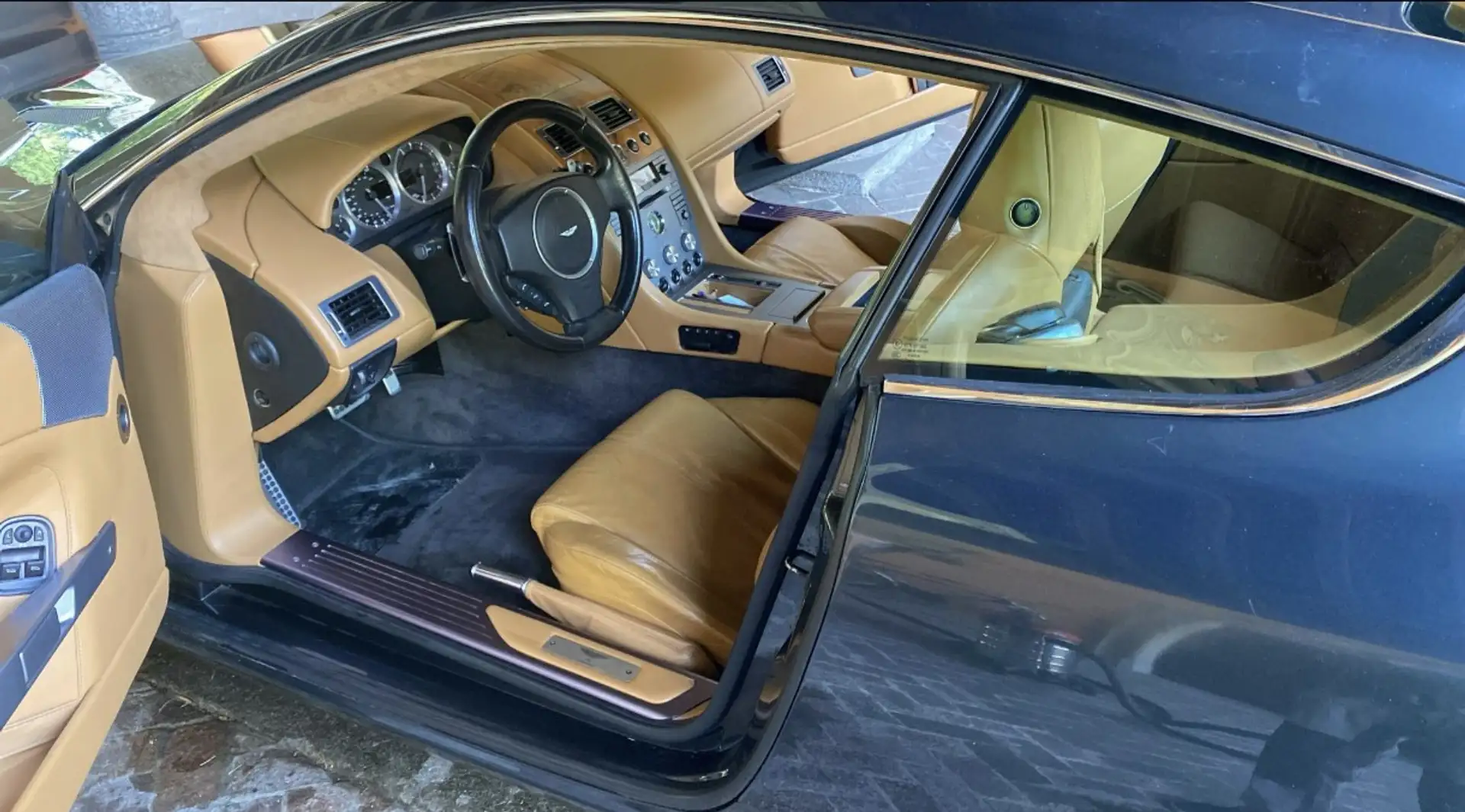 애스턴마틴 DB9 2008 네이비 사진 5
