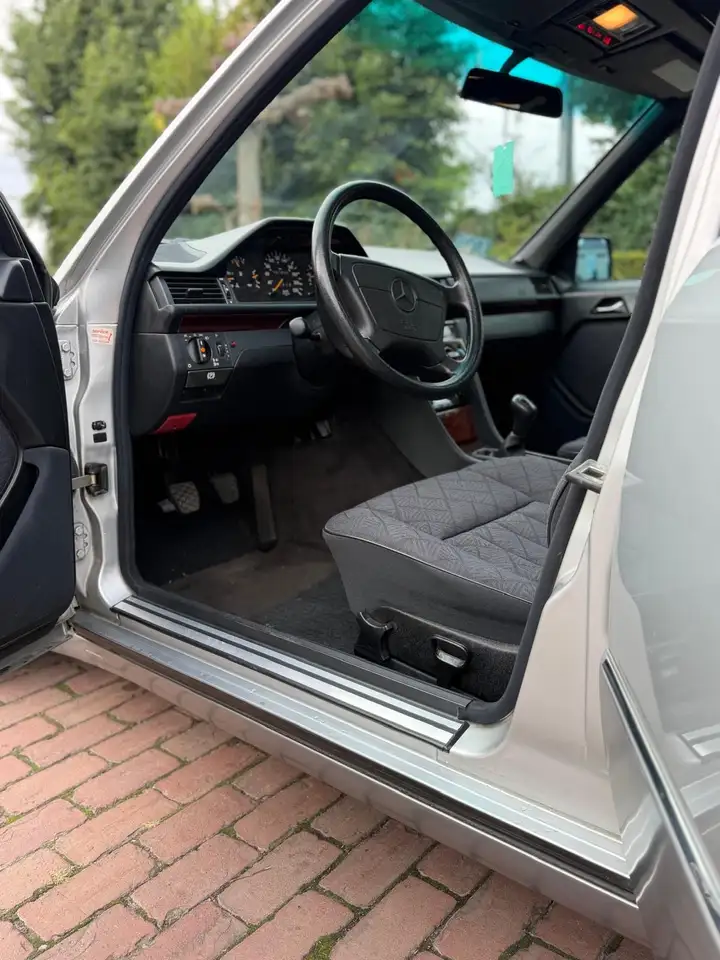 Mercedes-Benz E 250, foto 11