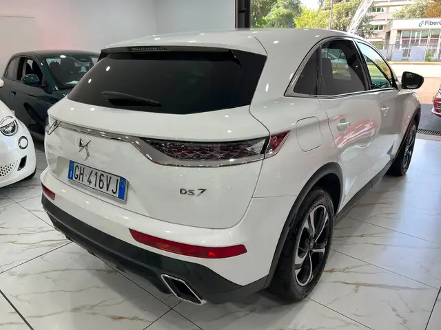DS Automobiles DS 7 Crossback view 5