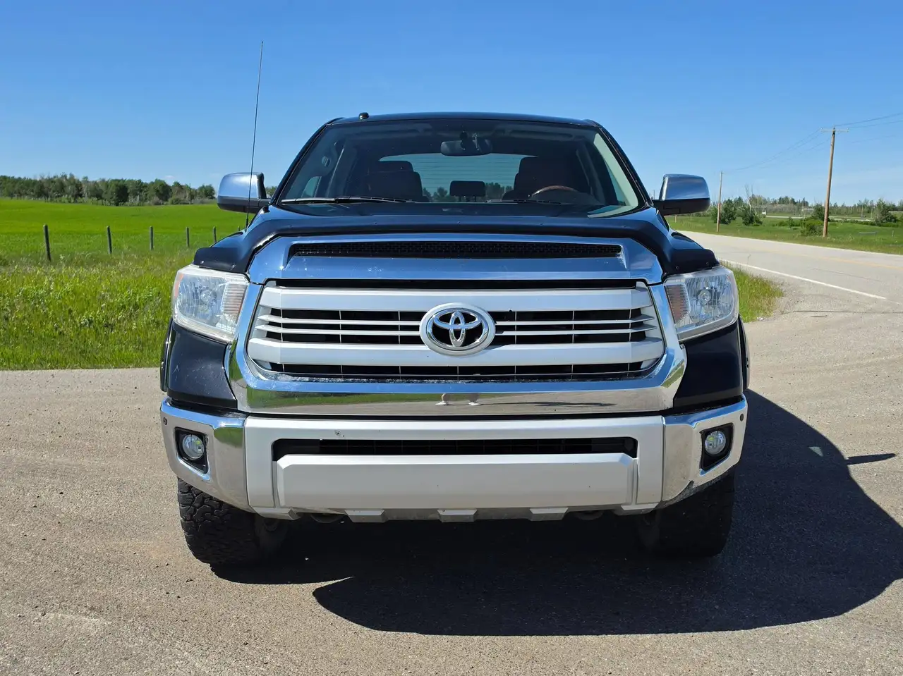Toyota Tundra photo Toyota Tundra