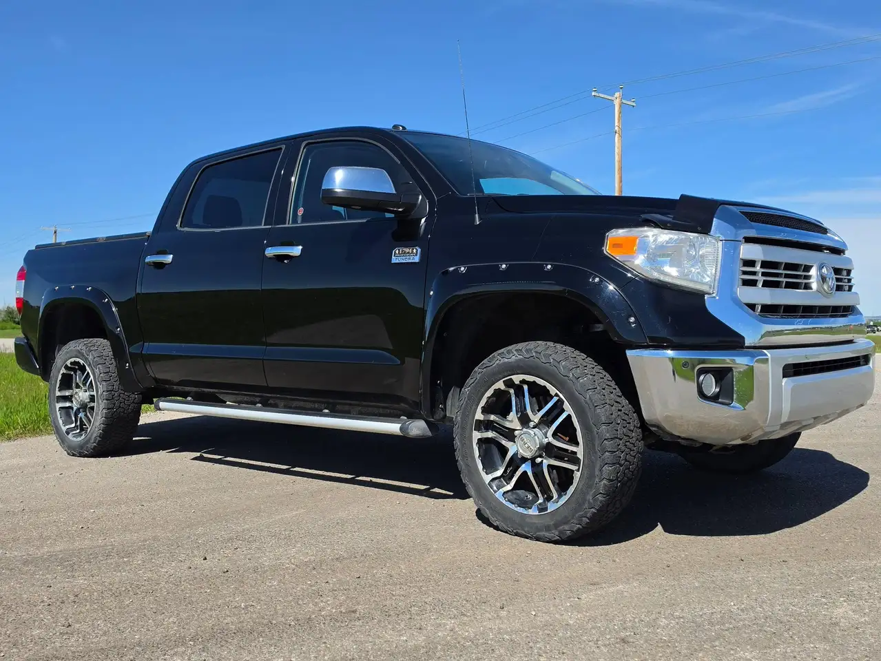 Toyota Tundra photo Toyota Tundra