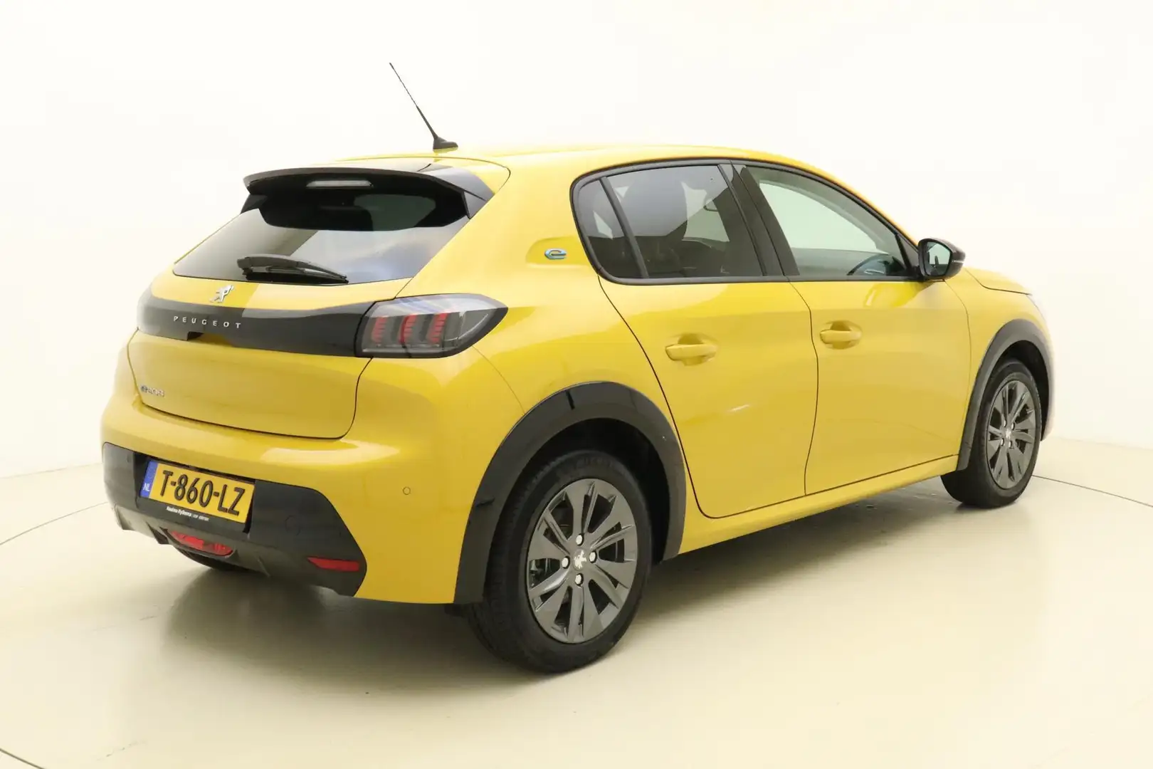 Peugeot e-208 EV Allure Pack 50 kWh 3-Fase | Keyless Entry | Sto Yellow - 2