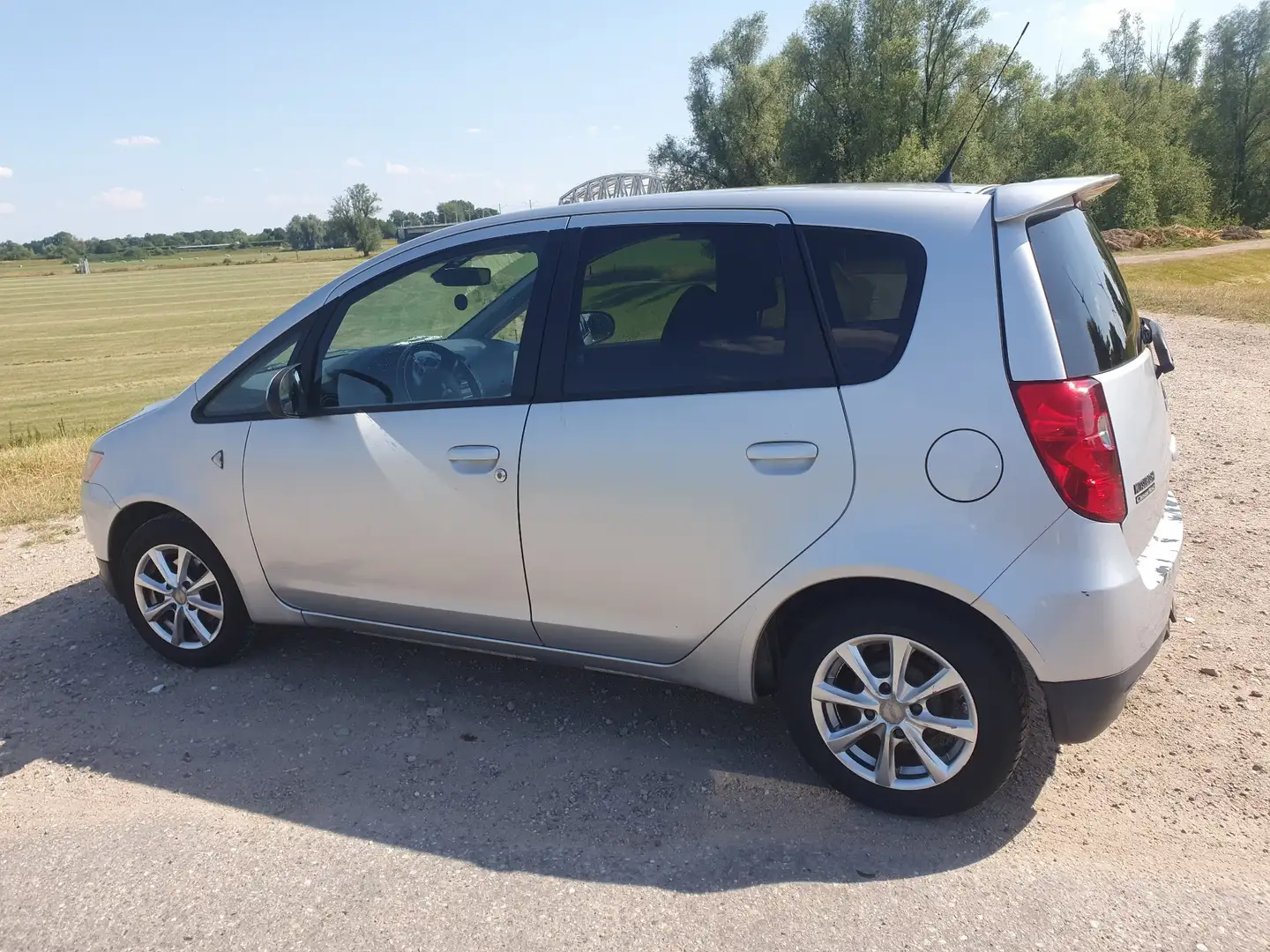 Mitsubishi Colt 1.3 Intro Edition Grau - 2