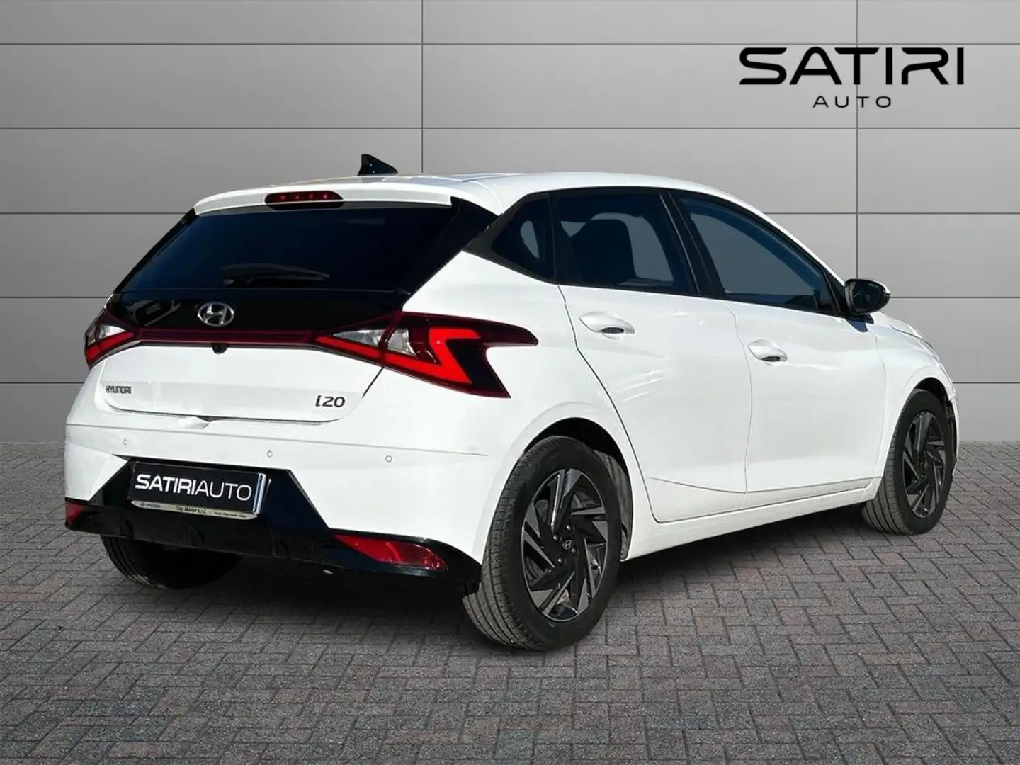 Hyundai i20 1.2  Connectline Exterior Pack Blanc - 2
