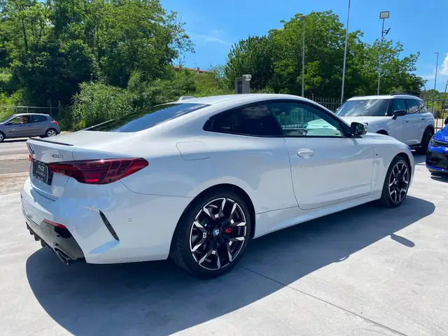 BMW 4 Series view 13