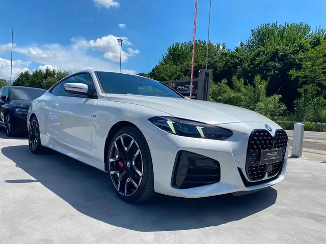 BMW 4 Series view 5