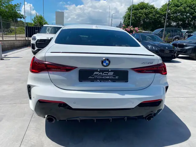 BMW 4 Series view 14