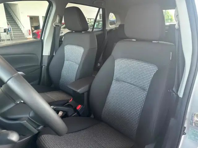 Suzuki SX4 S-Cross view 9