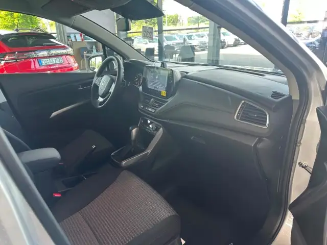 Suzuki SX4 S-Cross view 10
