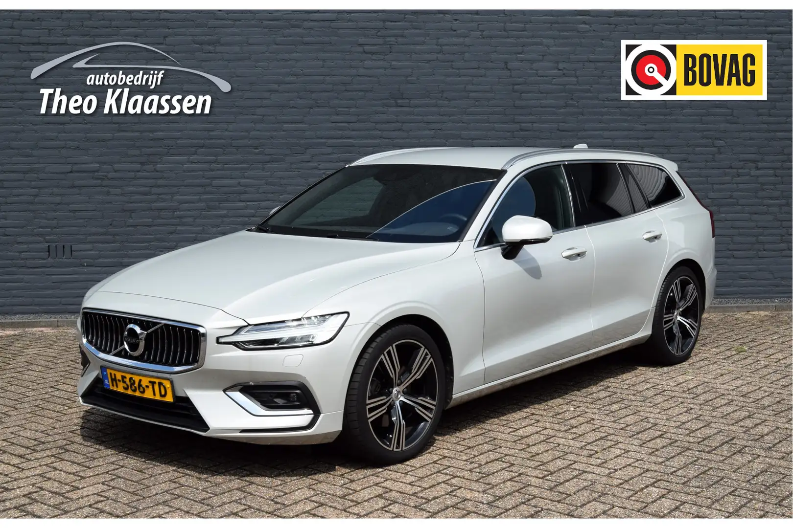 Volvo V60 2.0 T4 R-Design Automaat Memory trekhaak Comfortze Grau - 1